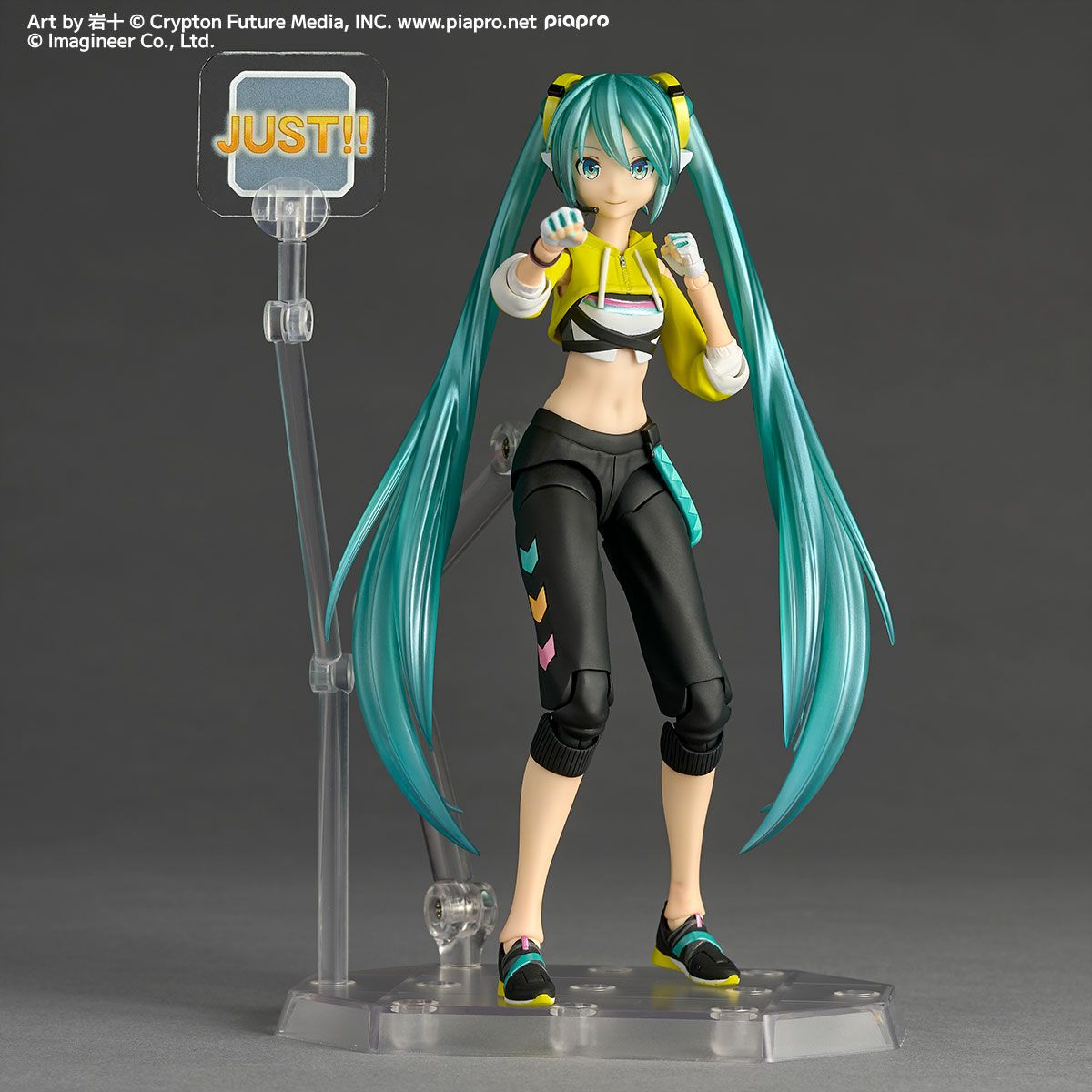 PRE-ORDER Kaiyodo - Revoltech Amazing Yamaguchi - Hatsune Miku: Fit Boxing Ver.