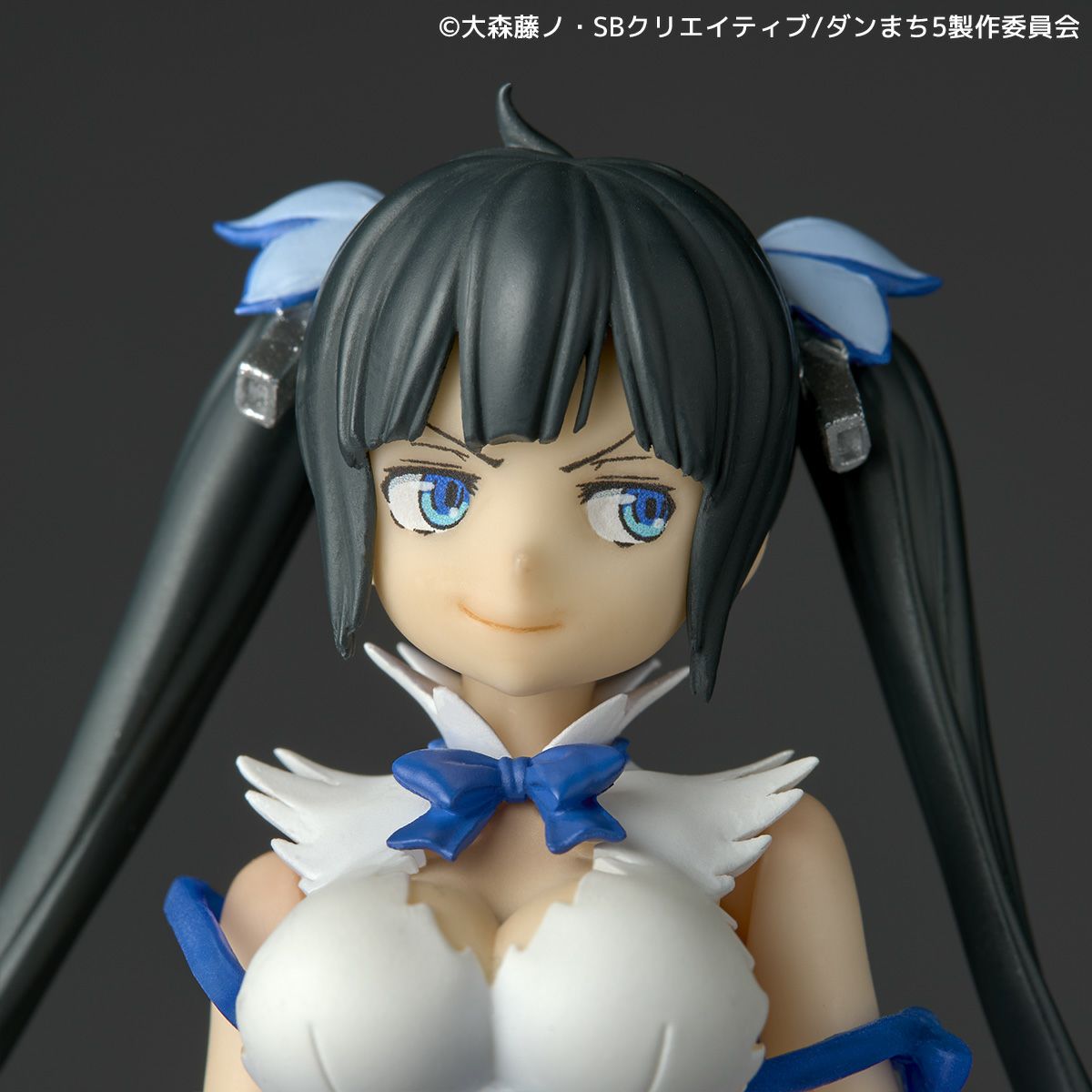 SPECIAL ORDER Kaiyodo - Revoltech - It Wrong to Try to Pick Up Girls in a Dungeon? - Hestia [EXCLUSIVE]