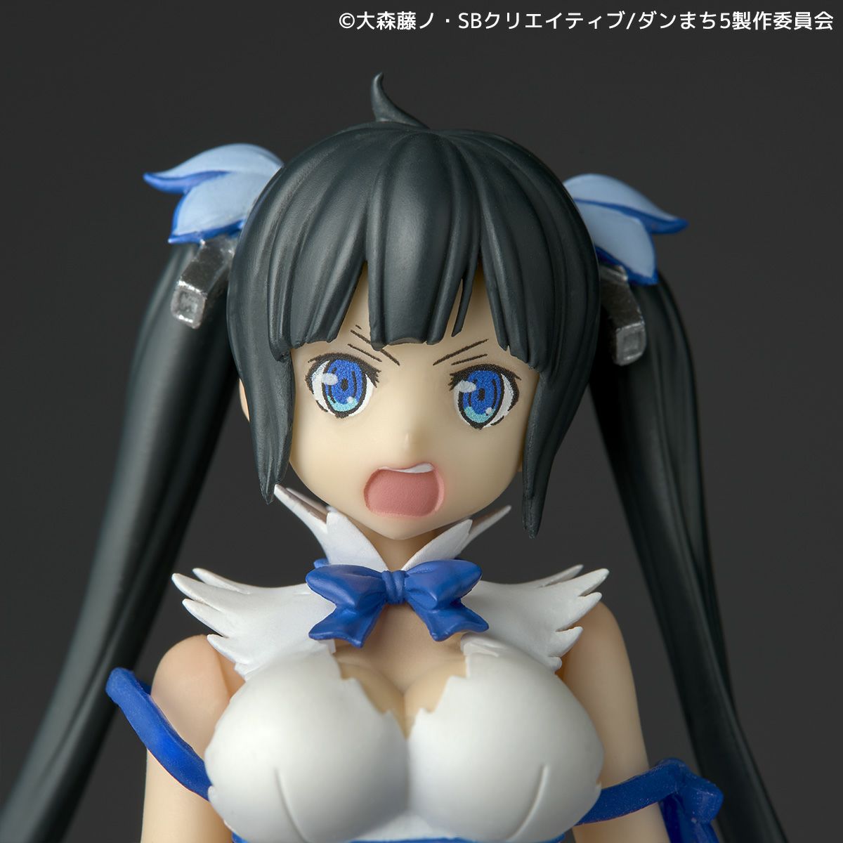 SPECIAL ORDER Kaiyodo - Revoltech - It Wrong to Try to Pick Up Girls in a Dungeon? - Hestia [EXCLUSIVE]