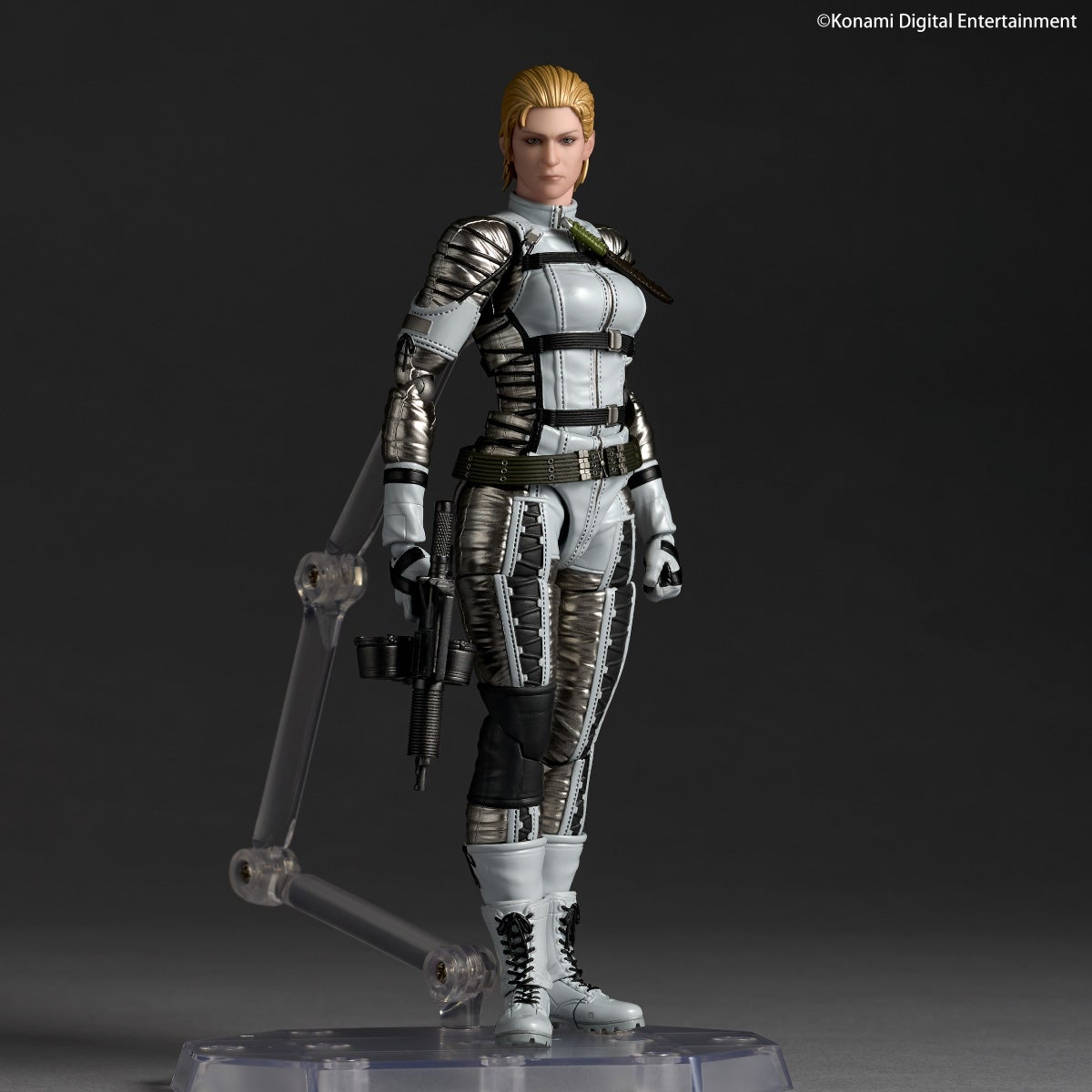 SPECIAL ORDER Kaiyodo - Revoltech Amazing Yamaguchi - Metal Gear Solid: Delta - The Boss [EXCLUSIVE]