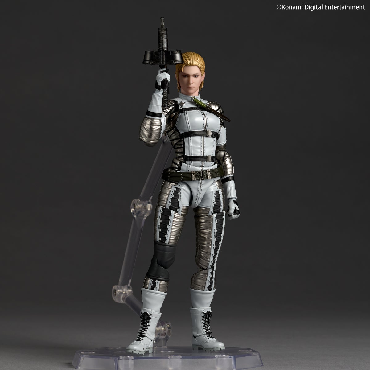 SPECIAL ORDER Kaiyodo - Revoltech Amazing Yamaguchi - Metal Gear Solid: Delta - The Boss [EXCLUSIVE]