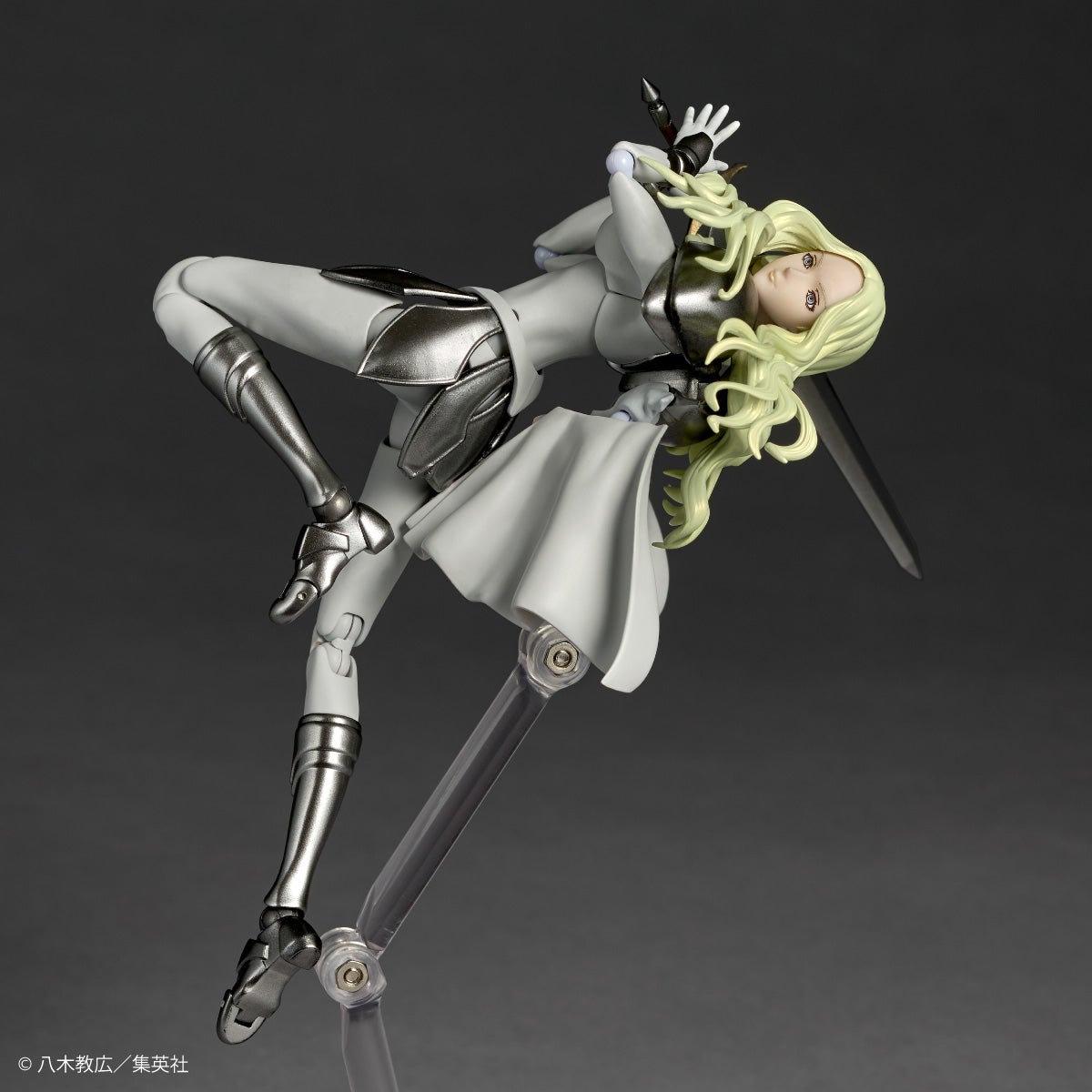 SPECIAL ORDER Kaiyodo - Revoltech - CLAYMORE - Teresa of the Feint Smile [EXCLUSIVE]