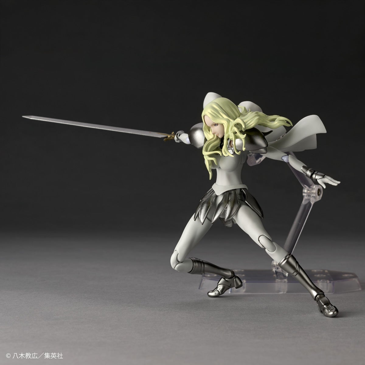 SPECIAL ORDER Kaiyodo - Revoltech - CLAYMORE - Teresa of the Feint Smile [EXCLUSIVE]