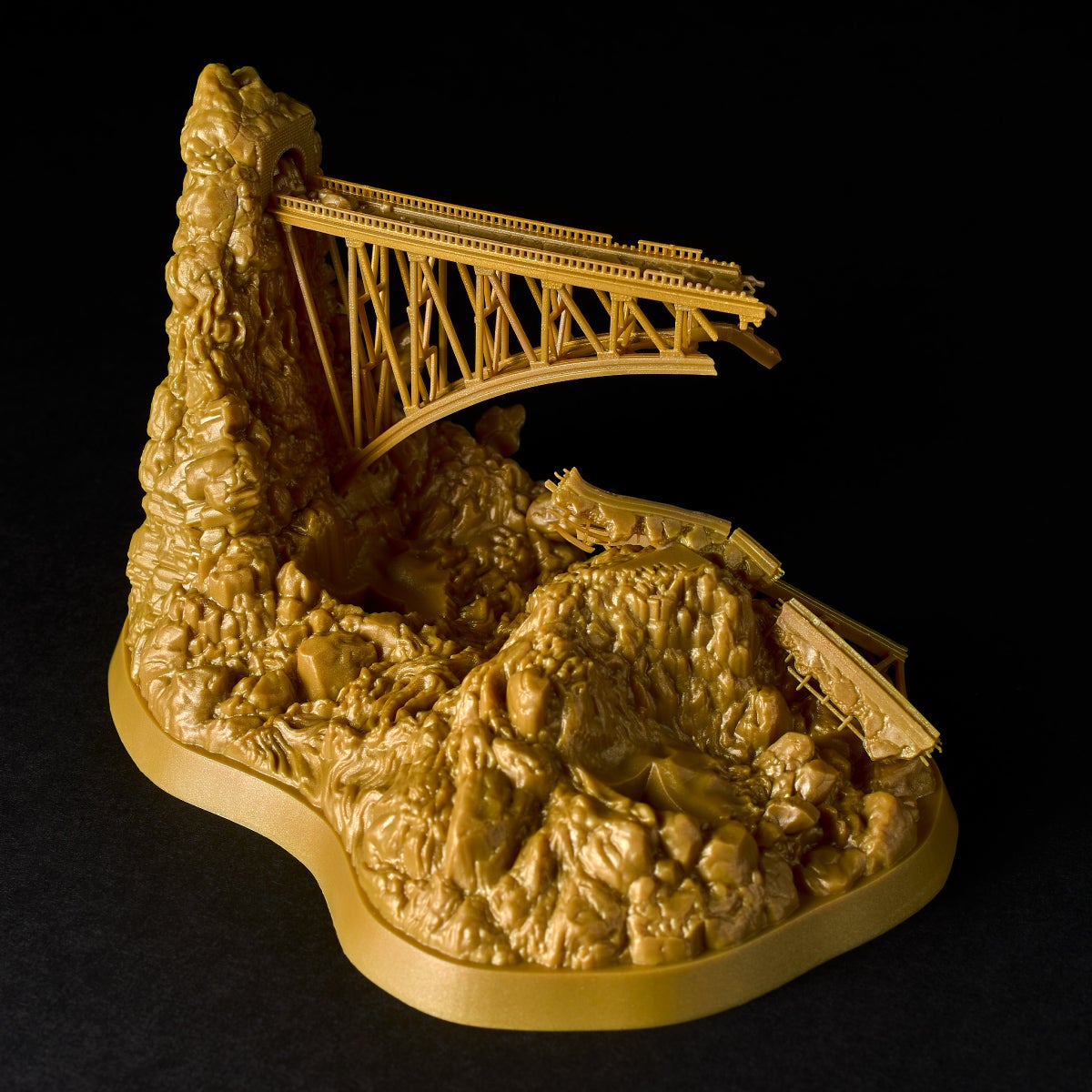 SPECIAL ORDER Kaiyodo - ARTPLA Sculpture Works - Ghidorah, the Three-Headed Monster - King Ghidorah: Re:Imagination [JP]