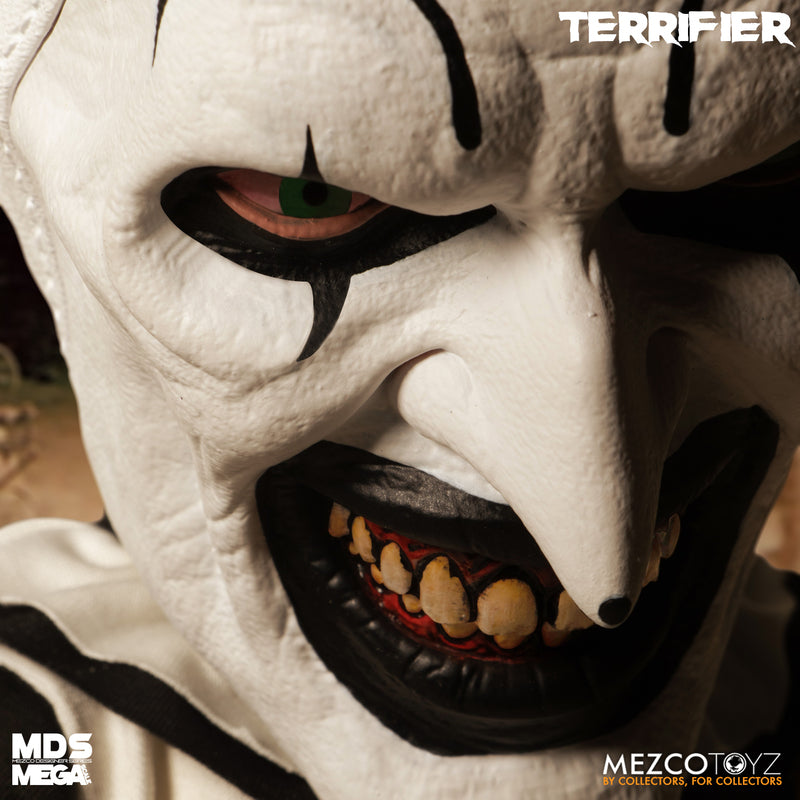 PRE-ORDER Mezco - MDS Mega Scale - Terrifier: Art the Clown with Sound