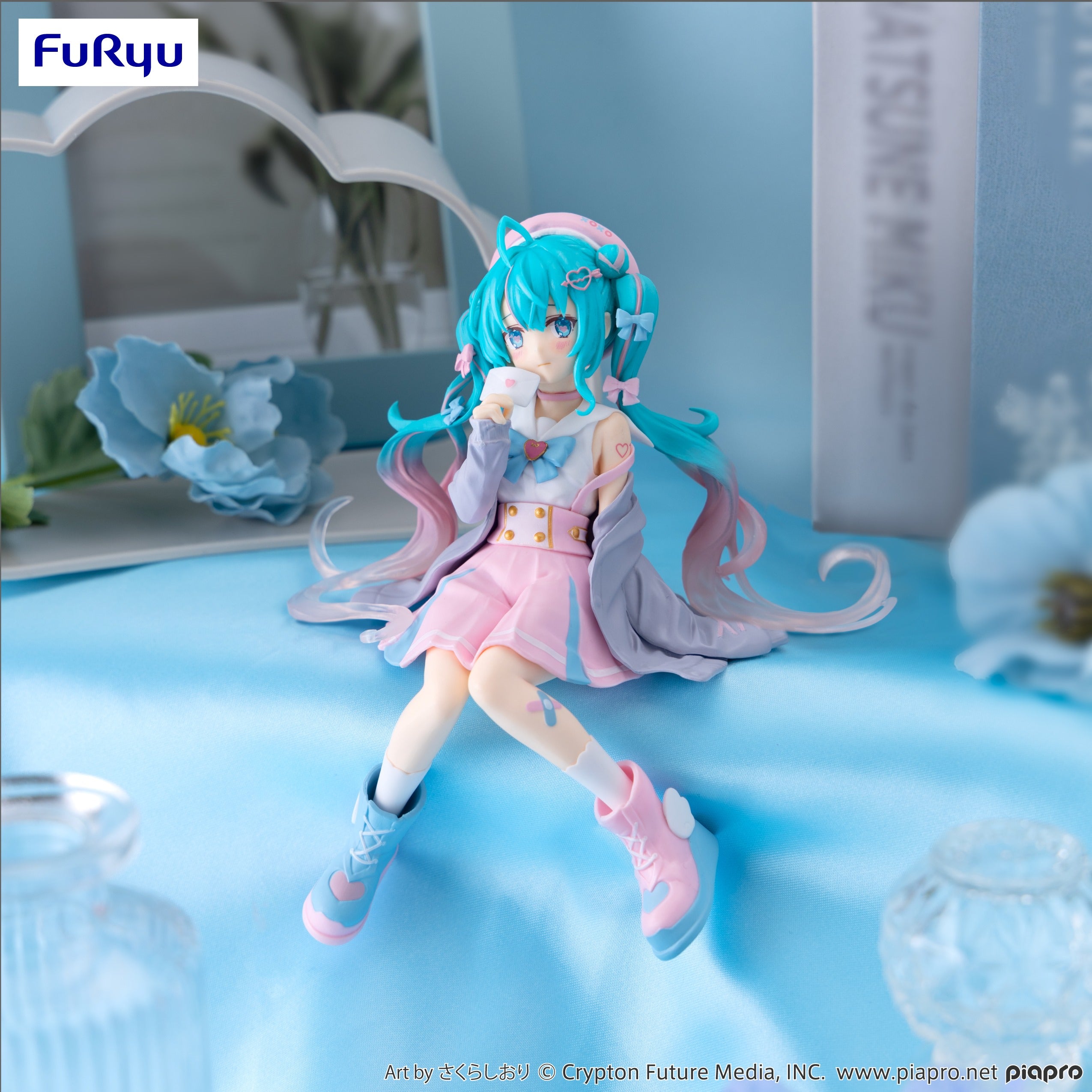 IN-STOCK FuRyu - Vocaloid Noodle Stopper Figure - Hatsune Miku: Koisuru Sailor Fuku Gray Ver.
