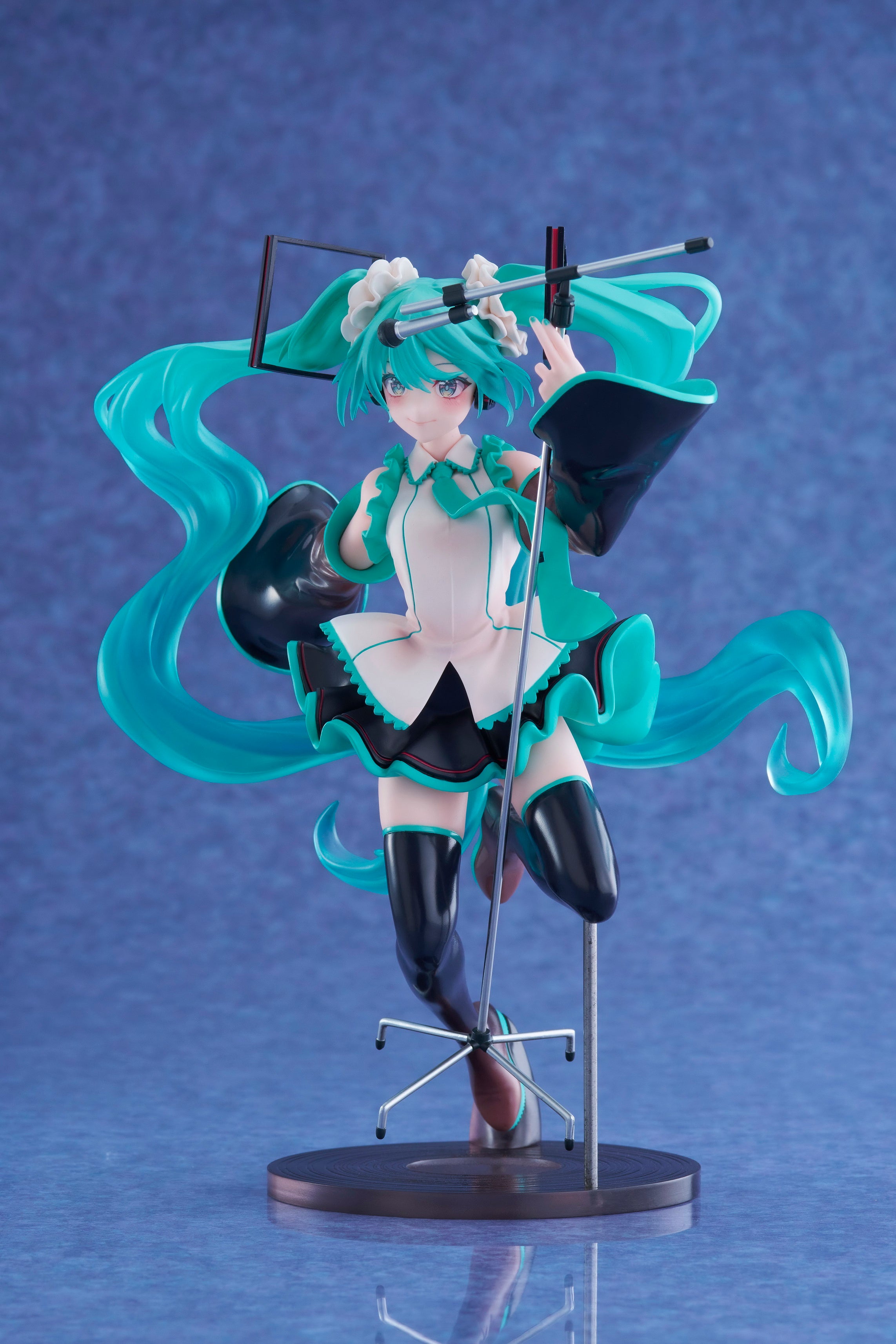 IN-STOCK Taito - Vocaloid AMP+ Figure - Hatsune Miku: Birthday 2023 Ver.