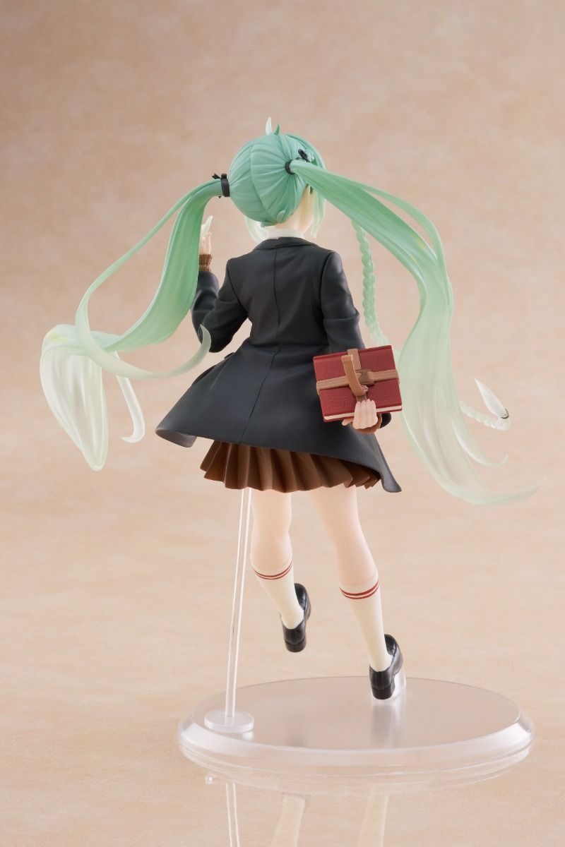 IN-STOCK Taito - Character Vocal Series 01: Hatsune Miku - Hatsune Miku Fashion: Preppy Ver.