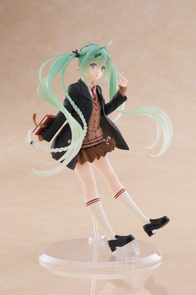 IN-STOCK Taito - Character Vocal Series 01: Hatsune Miku - Hatsune Miku Fashion: Preppy Ver.