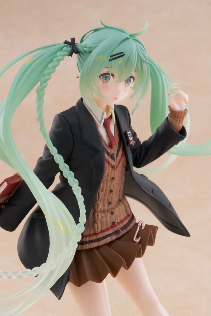 IN-STOCK Taito - Character Vocal Series 01: Hatsune Miku - Hatsune Miku Fashion: Preppy Ver.