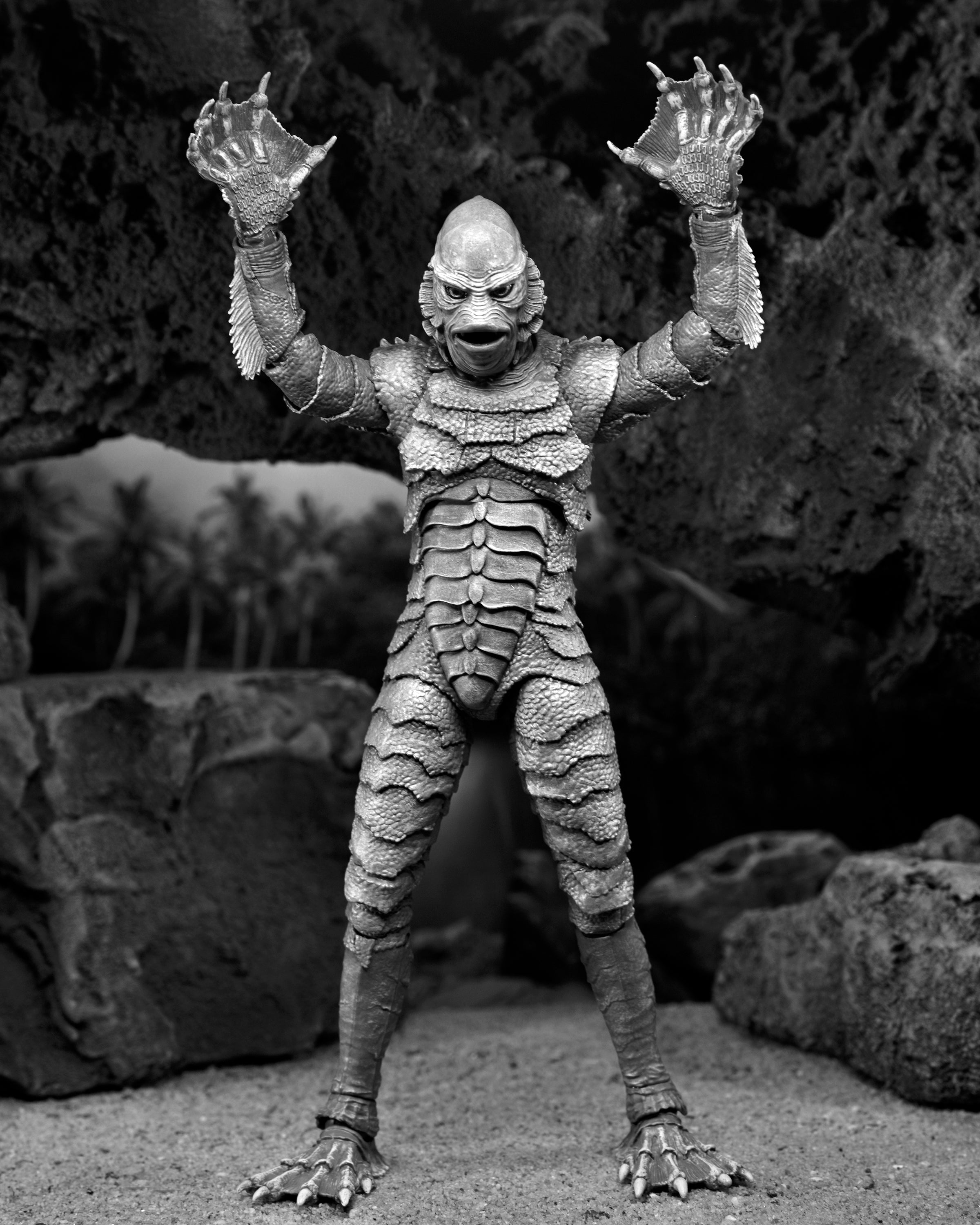 PRE-ORDER NECA - 7-inch Action Figure - Creature from the Black Lagoon - Ultimate Creature from the Black Lagoon: Black and White