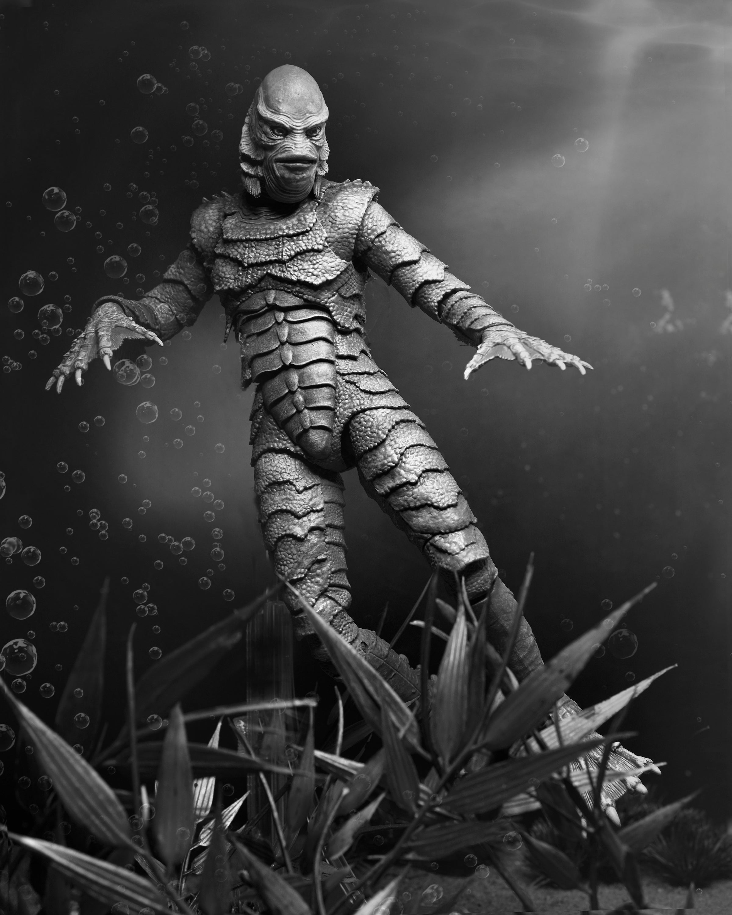 PRE-ORDER NECA - 7-inch Action Figure - Creature from the Black Lagoon - Ultimate Creature from the Black Lagoon: Black and White