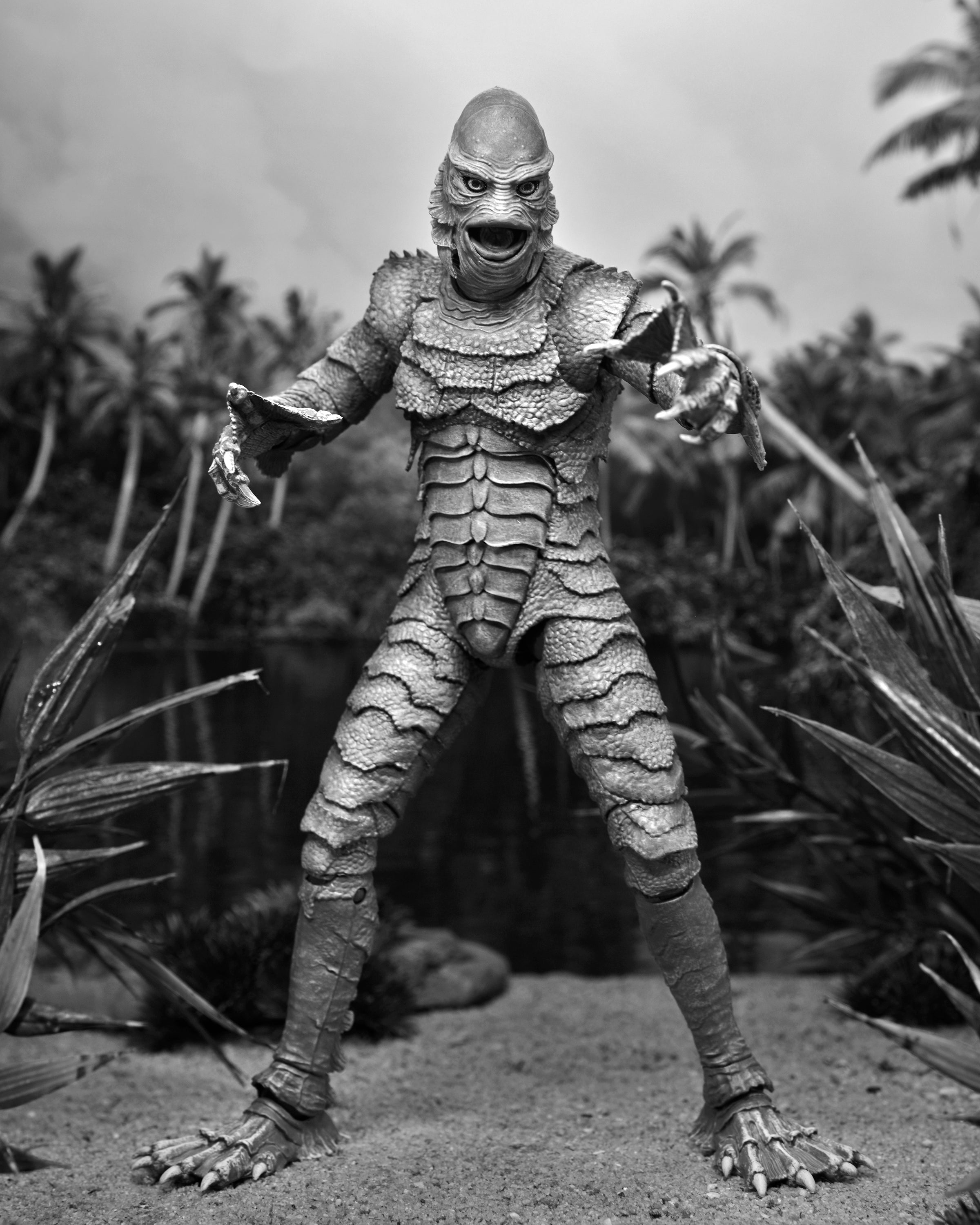 PRE-ORDER NECA - 7-inch Action Figure - Creature from the Black Lagoon - Ultimate Creature from the Black Lagoon: Black and White