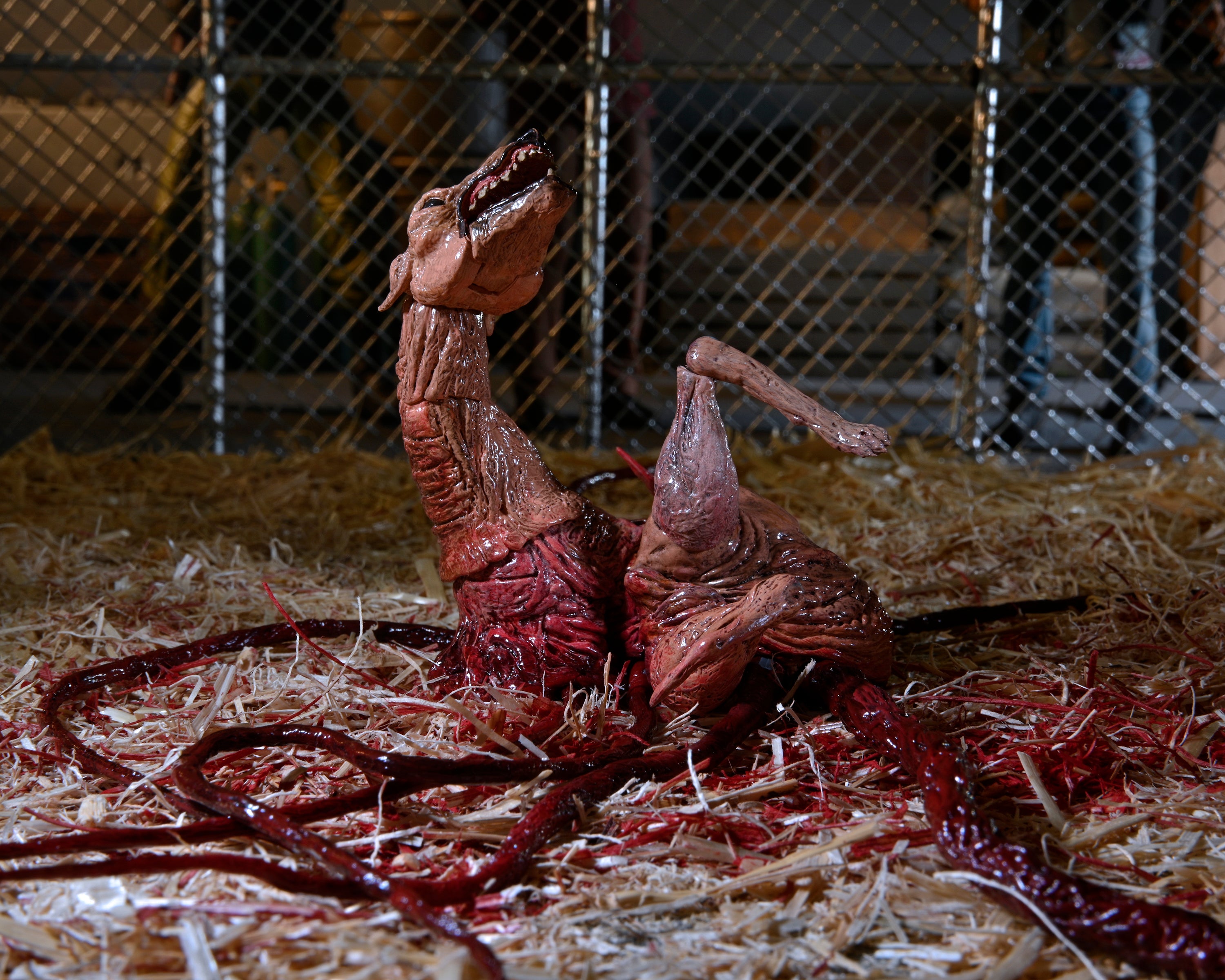 PRE-ORDER 7-inch Action Figure - The Thing - THING Dog Creature Ultimate Deluxe