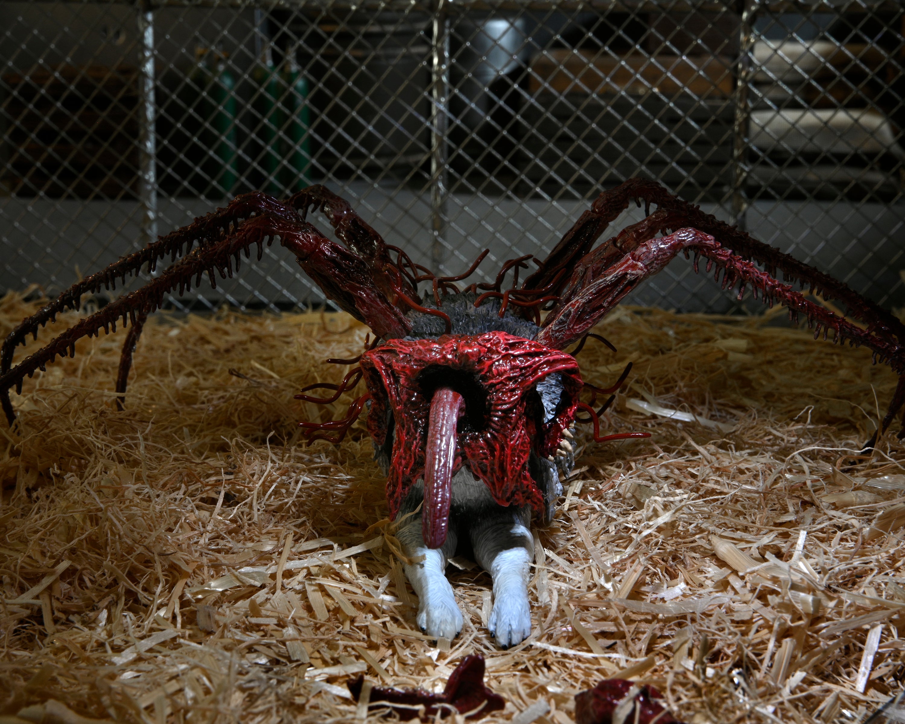 PRE-ORDER 7-inch Action Figure - The Thing - THING Dog Creature Ultimate Deluxe