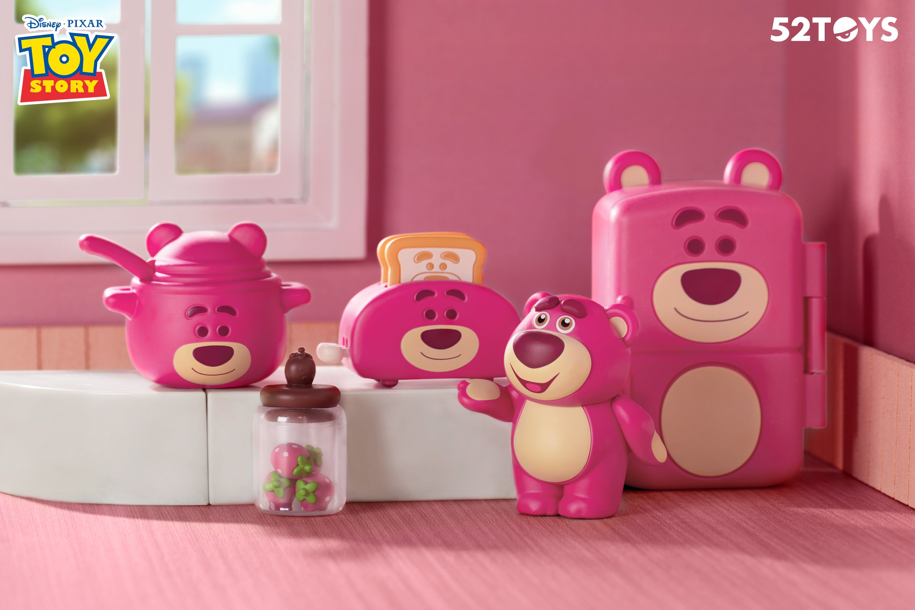 PRE-ORDER 52Toys - Toy Story - Lotso's Room [Box of 6]