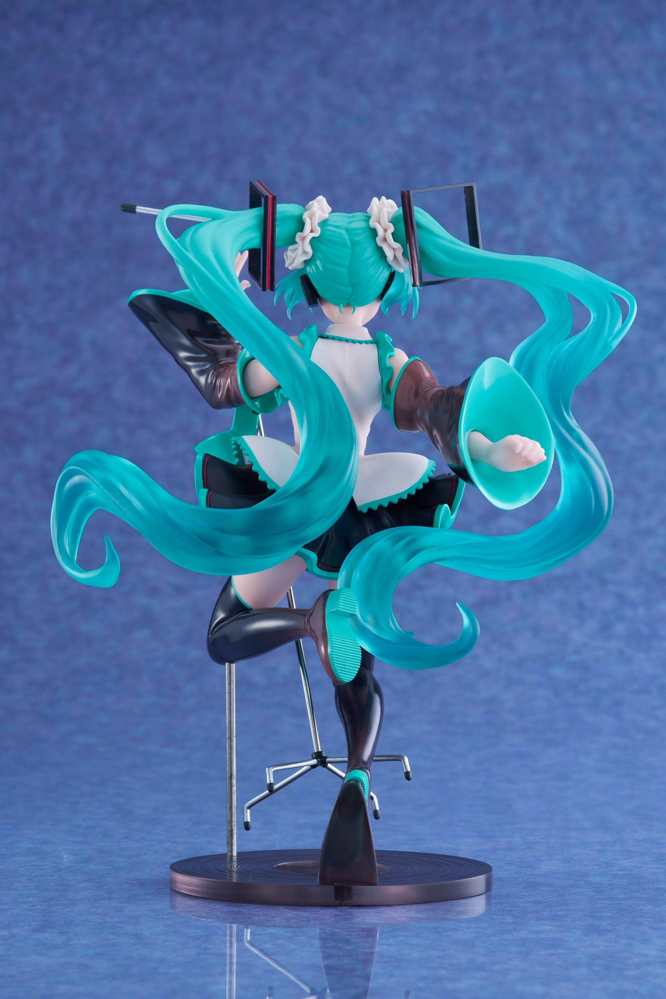 IN-STOCK Taito - Vocaloid AMP+ Figure - Hatsune Miku: Birthday 2023 Ver.