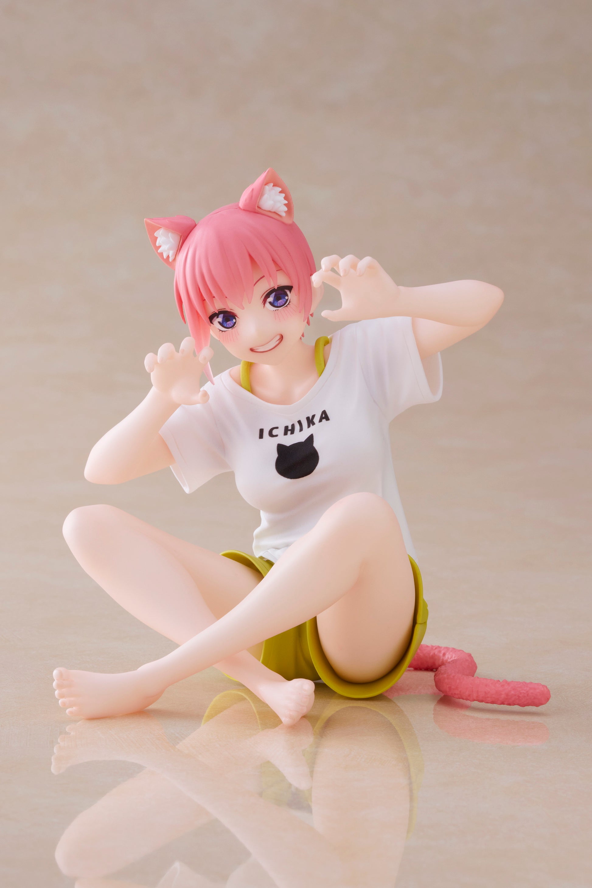 IN-STOCK Taito - The Quintessential Quintuplets 2 Desktop Cute Figure - Ichika Nakano: Newley Written Cat Roomwear Ver.
