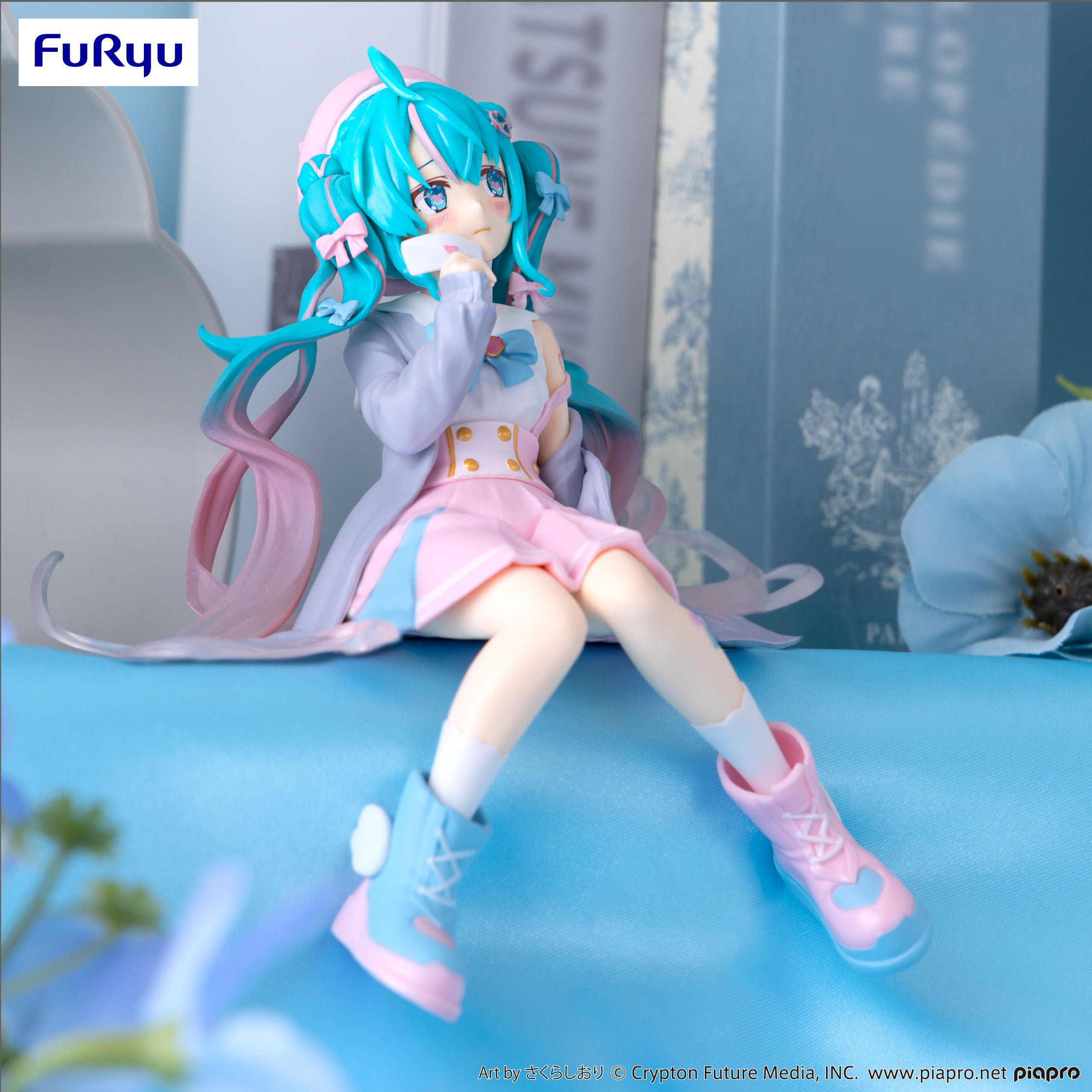 IN-STOCK FuRyu - Vocaloid Noodle Stopper Figure - Hatsune Miku: Koisuru Sailor Fuku Gray Ver.