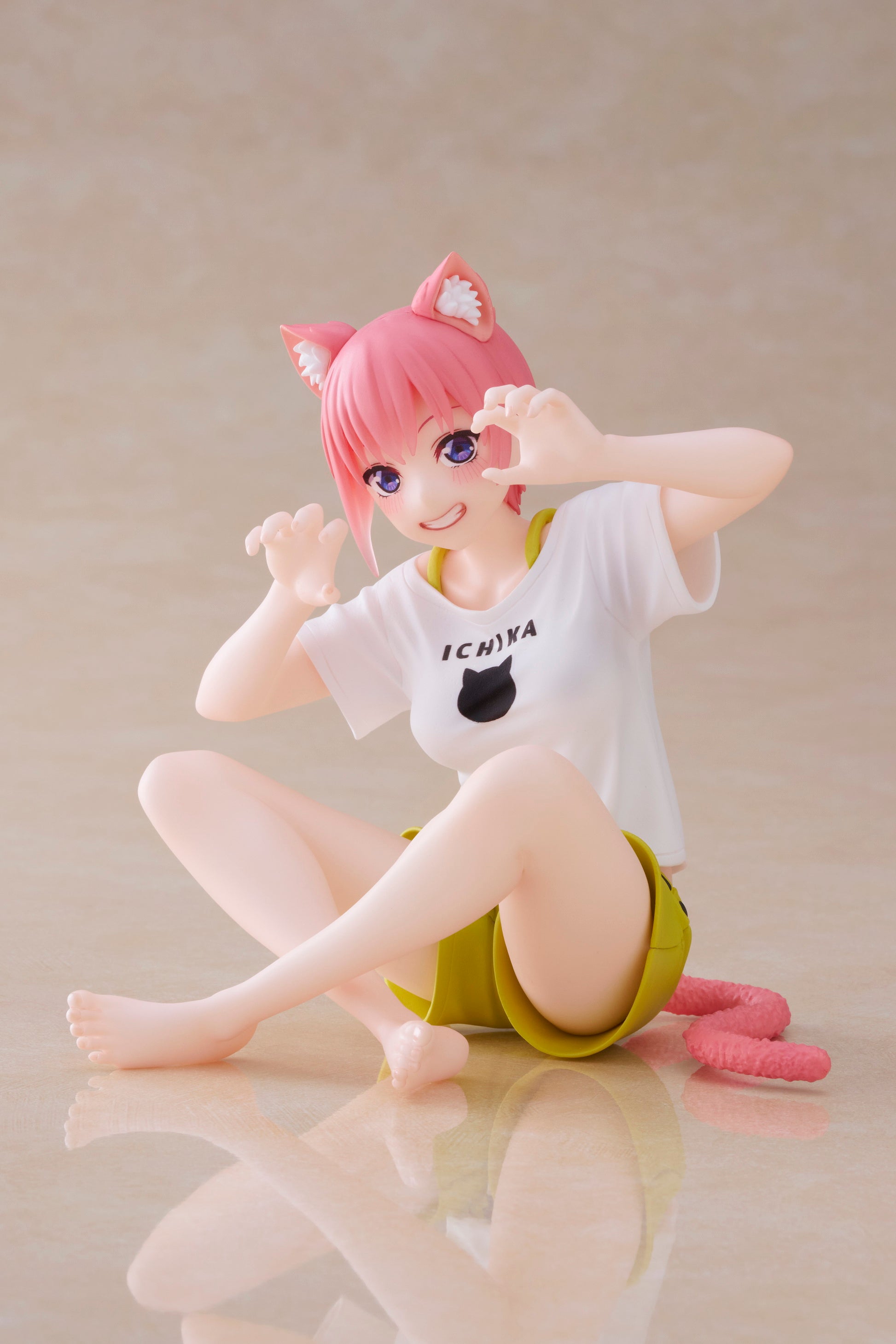 IN-STOCK Taito - The Quintessential Quintuplets 2 Desktop Cute Figure - Ichika Nakano: Newley Written Cat Roomwear Ver.