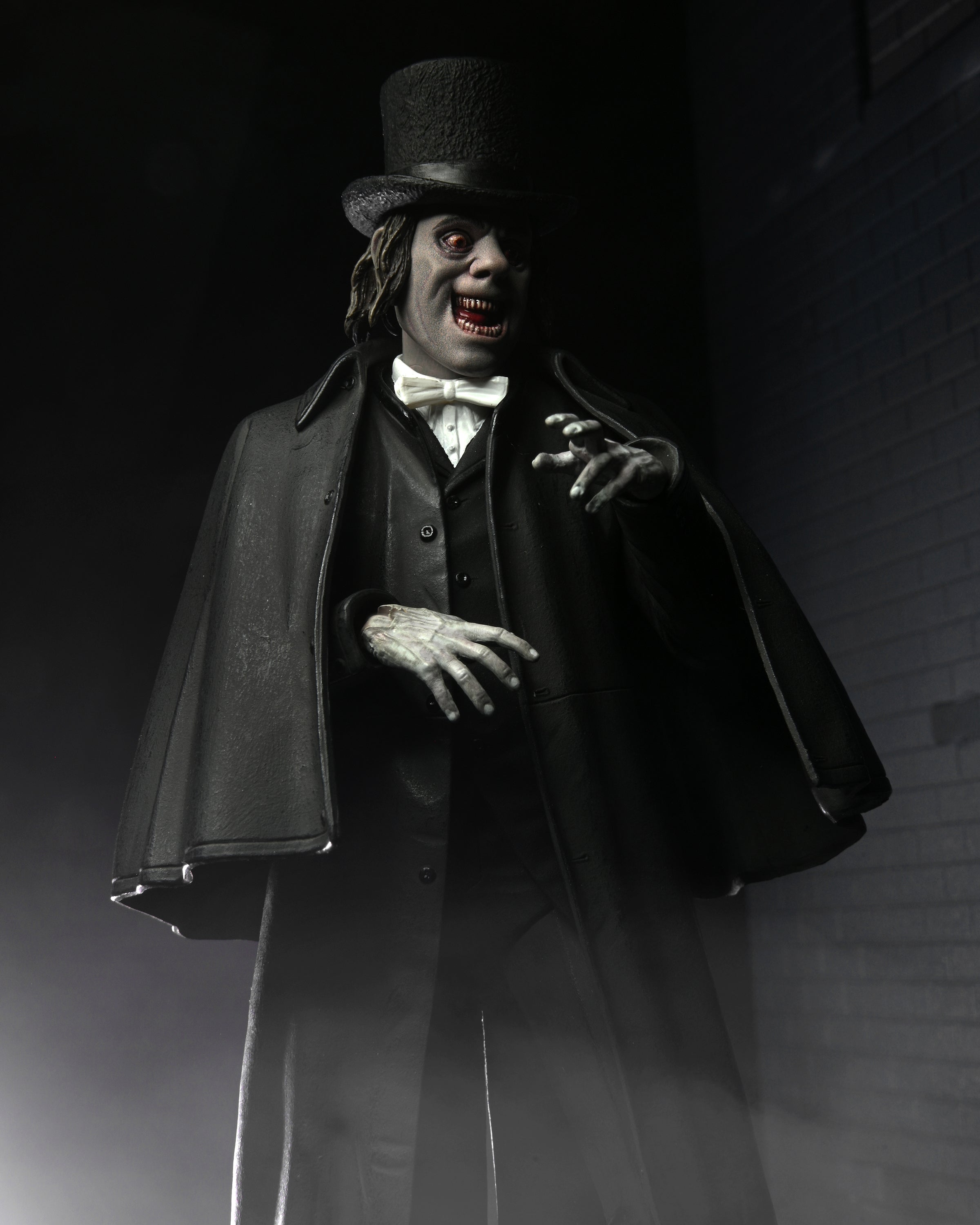 PRE-ORDER NECA - 7-inch Action Figure - London After Midnight (1927) - Ultimate Professor Edward C. Burk