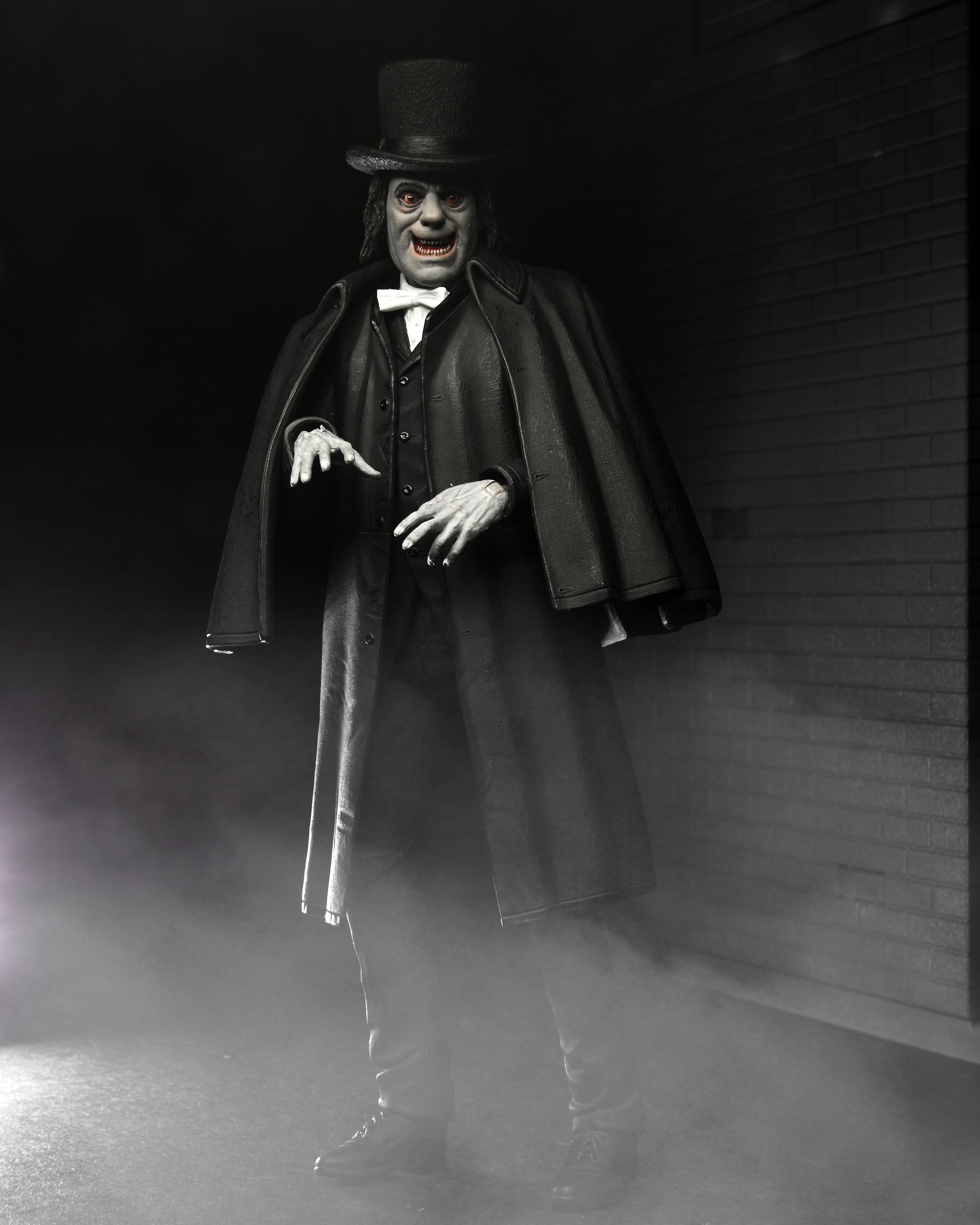 PRE-ORDER NECA - 7-inch Action Figure - London After Midnight (1927) - Ultimate Professor Edward C. Burk