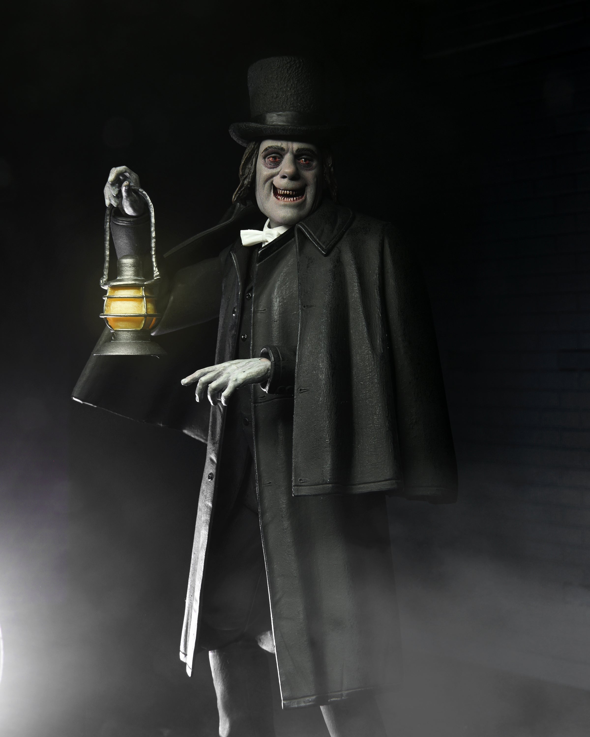 PRE-ORDER NECA - 7-inch Action Figure - London After Midnight (1927) - Ultimate Professor Edward C. Burk