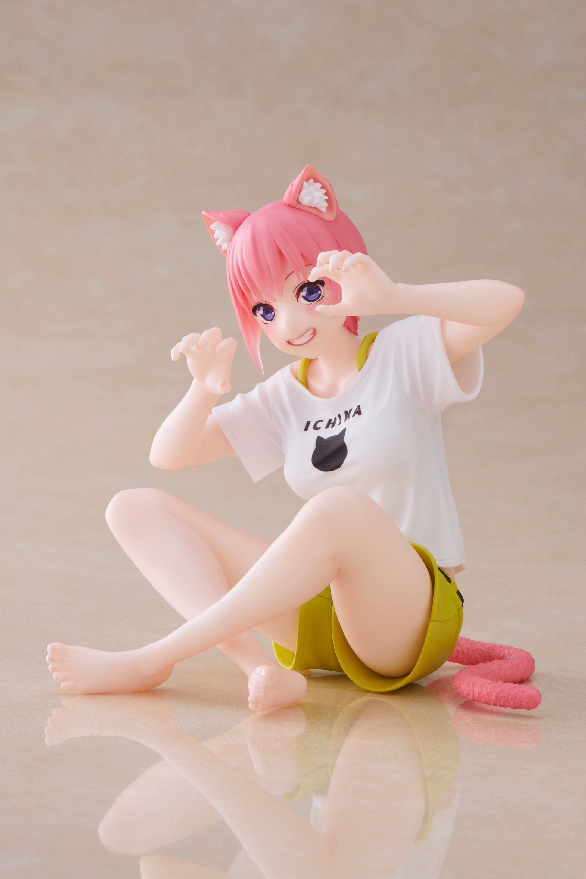 IN-STOCK Taito - The Quintessential Quintuplets 2 Desktop Cute Figure - Ichika Nakano: Newley Written Cat Roomwear Ver.