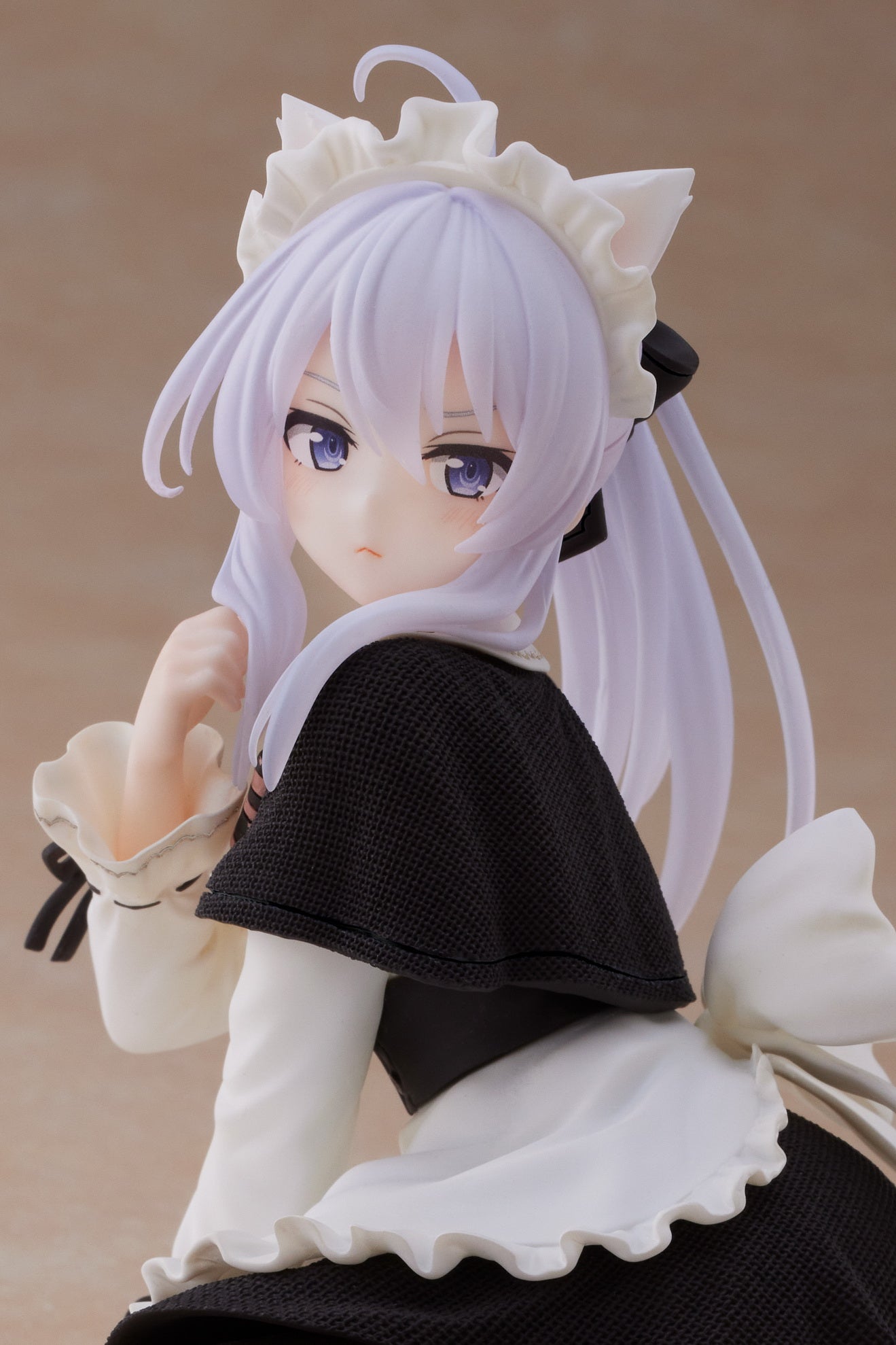 PRE-ORDER Wandering Witch: The Journey of Elaina Desktop Cute Figure - Elaina: Cat Maid Ver.