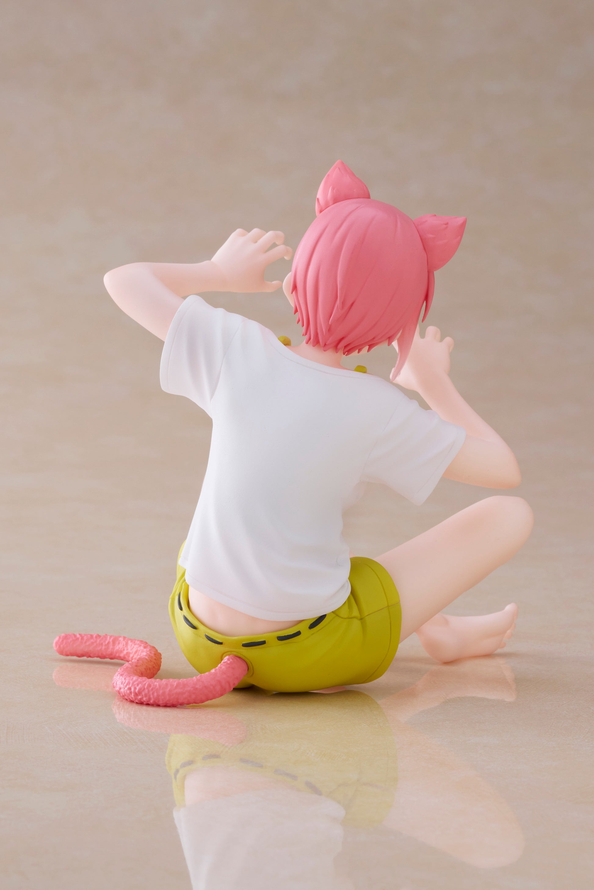 IN-STOCK Taito - The Quintessential Quintuplets 2 Desktop Cute Figure - Ichika Nakano: Newley Written Cat Roomwear Ver.
