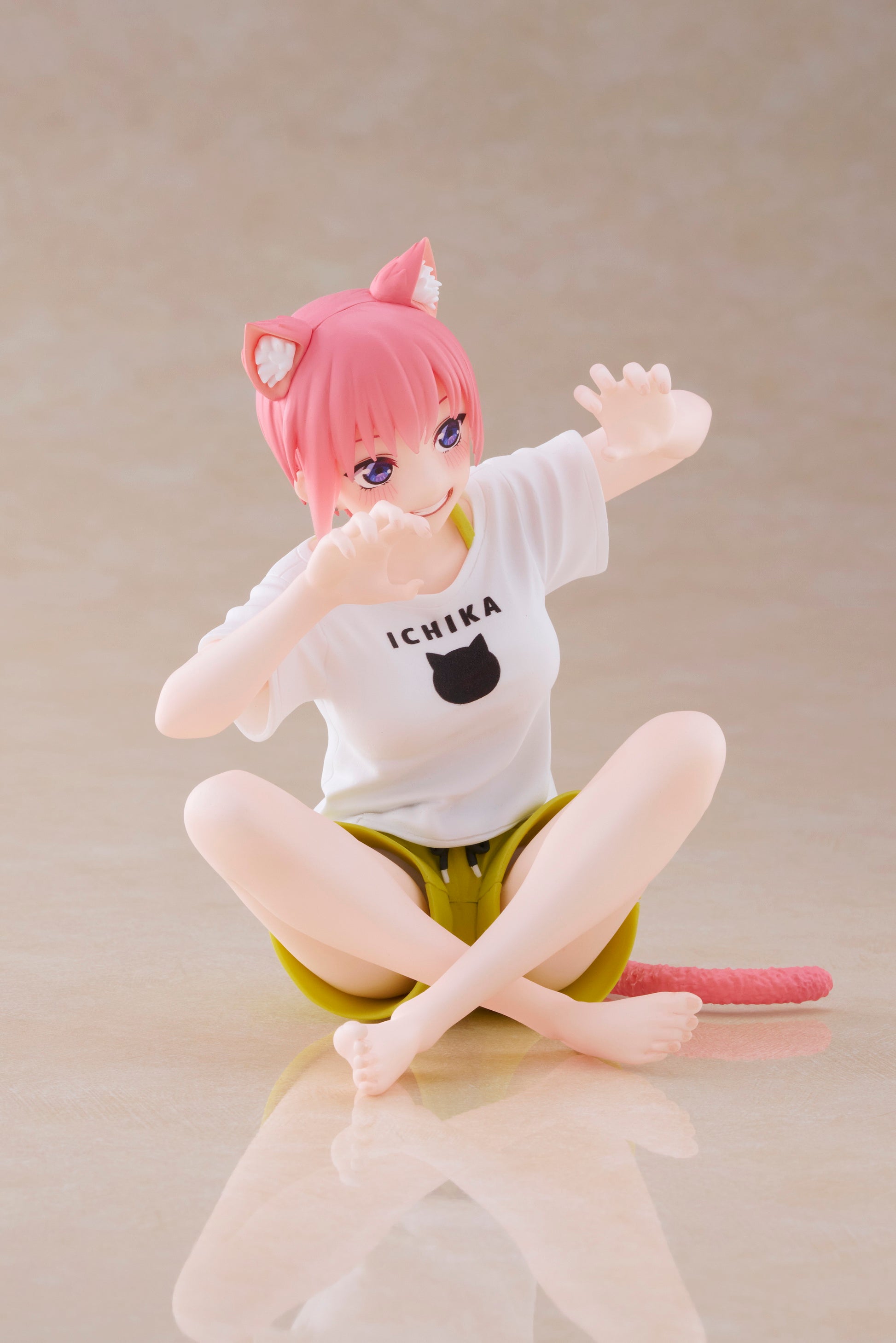 IN-STOCK Taito - The Quintessential Quintuplets 2 Desktop Cute Figure - Ichika Nakano: Newley Written Cat Roomwear Ver.