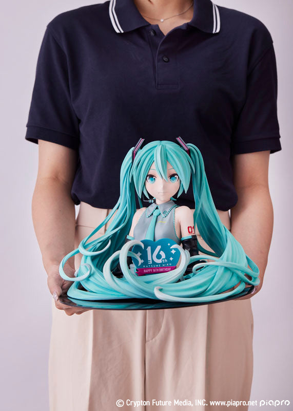 PRE-ORDER FuRyu - Vocaloid - Hatsune Miku 16th Anniversary Bust