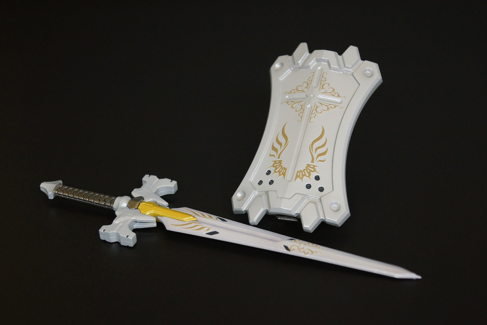 PRE-ORDER Plum - Pla Act 16 - Ambrosius: Kiwami Yoroikazari Ver. [February 2024 Release]