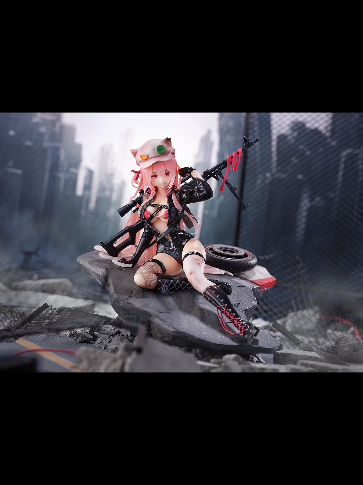 PRE-ORDER Shibuya Scramble Figure - Girl's Frontline - UM2000 Gale Lighting: Wounded Ver. 1/7