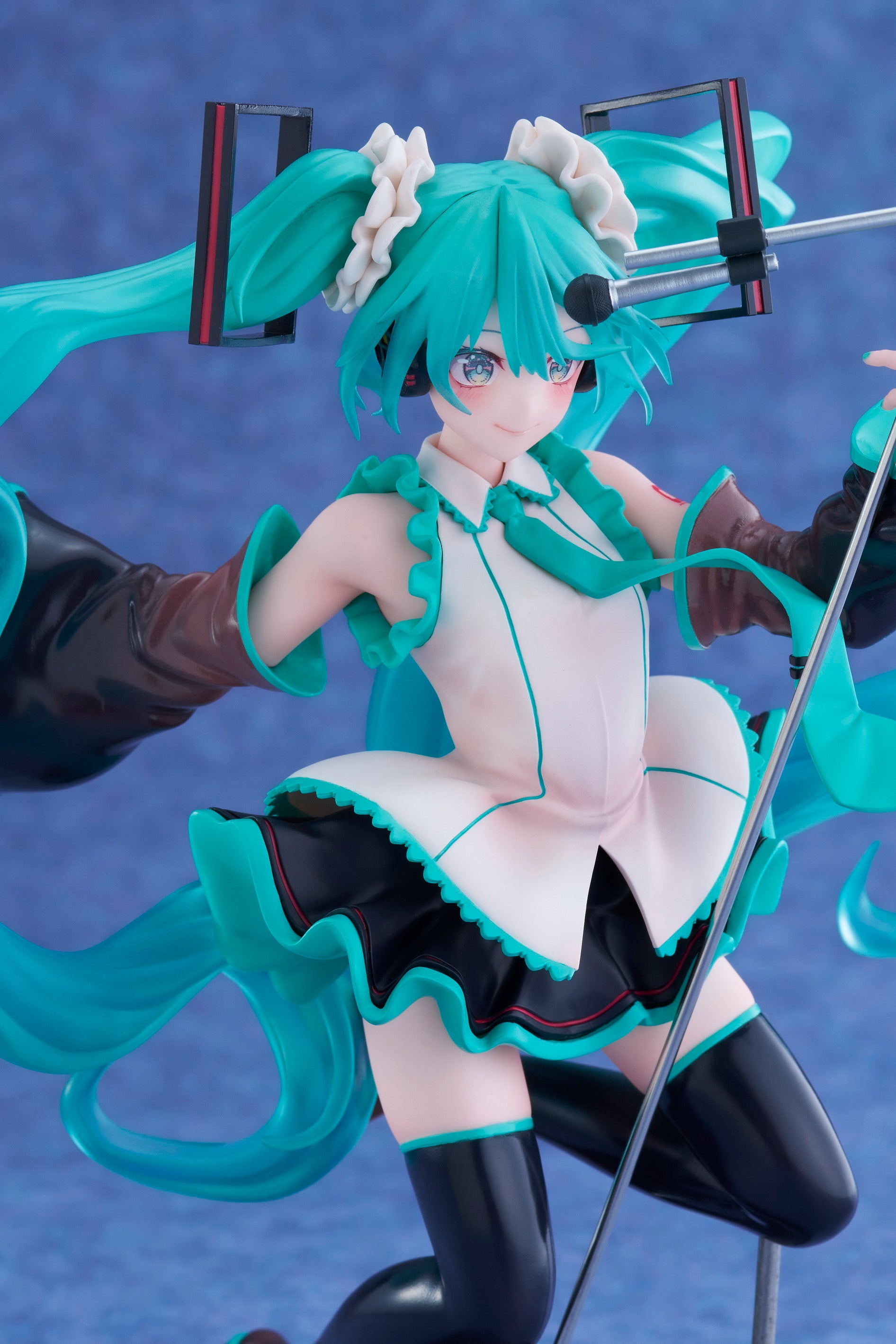 IN-STOCK Taito - Vocaloid AMP+ Figure - Hatsune Miku: Birthday 2023 Ver.