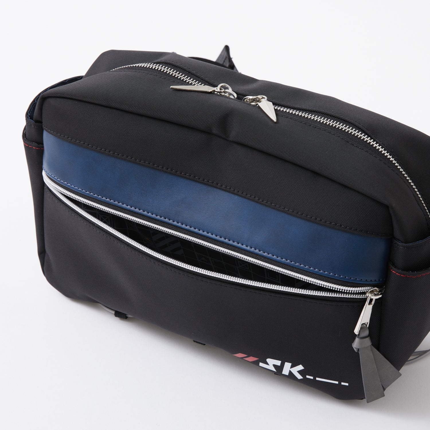 SPECIAL ORDER Super Groupies - Arknights - Skadi Model Body Bag [JP]