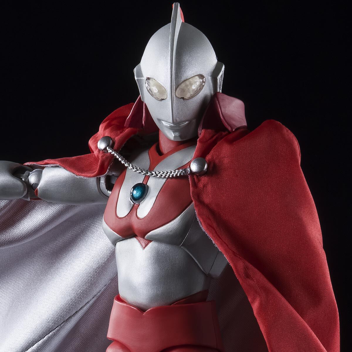 PRE-ORDER Bandai - S.H.Figuarts - Mega Monster Battle: Ultra Galaxy - Brother's Mantle [EXCLUSIVE]