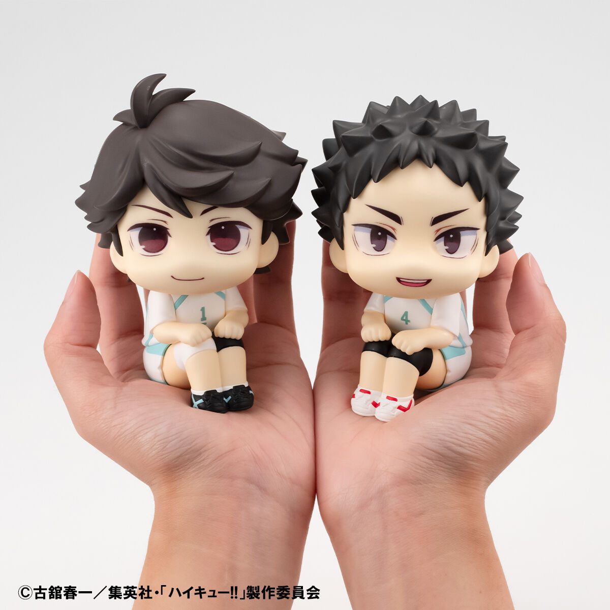 IN-STOCK MegaHouse - Look Up - Haikyuu!! - Toru Oikawa & Hajime Iwaizumi: Uniform Ver. Set [EXCLUSIVE]