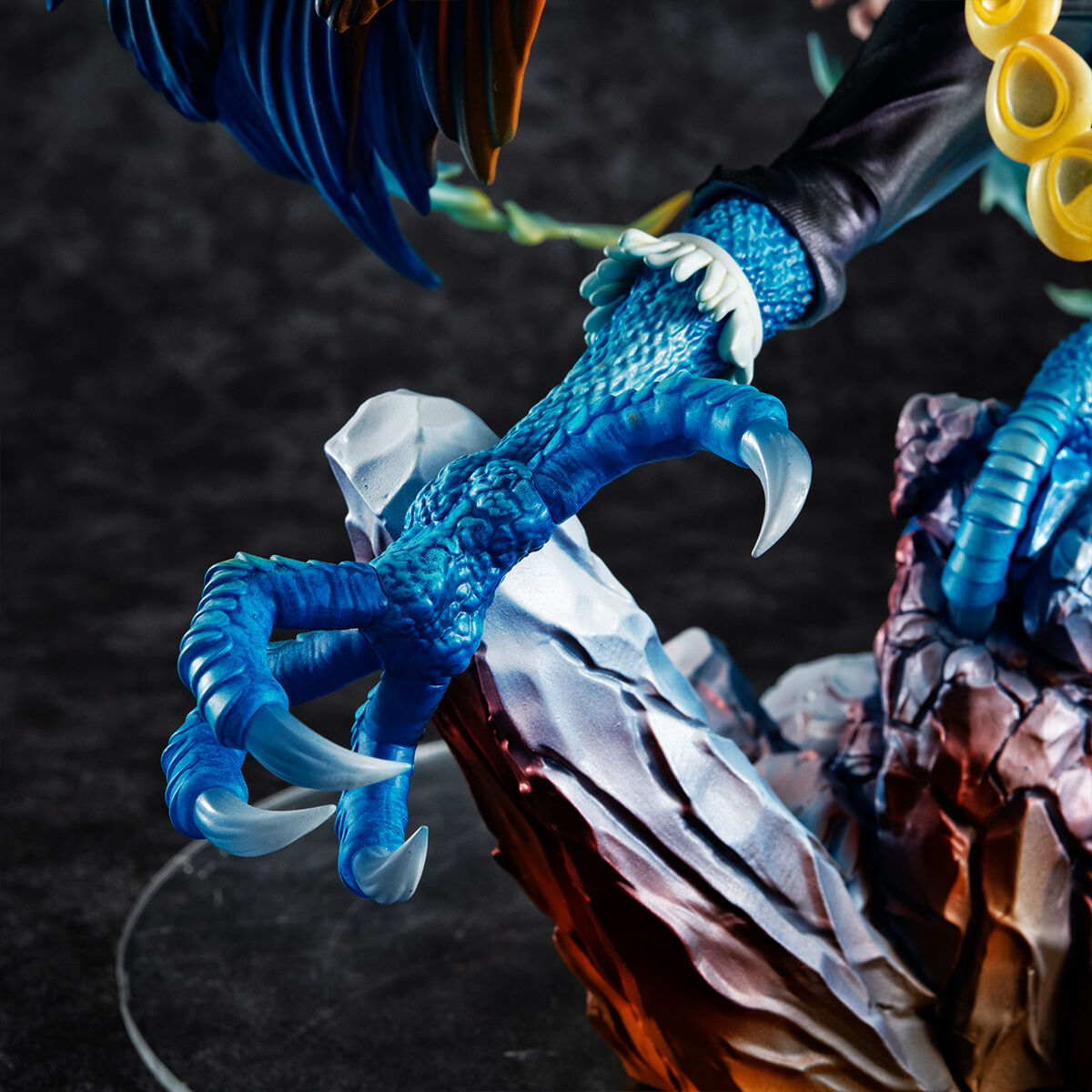 PRE-ORDER MegaHouse - Portrait.Of.Pirates "MAS-MAXIMUM"- One Piece - Whitebeard Pirates 1st Division Captain Marco the Phoenix [EXCLUSIVE]