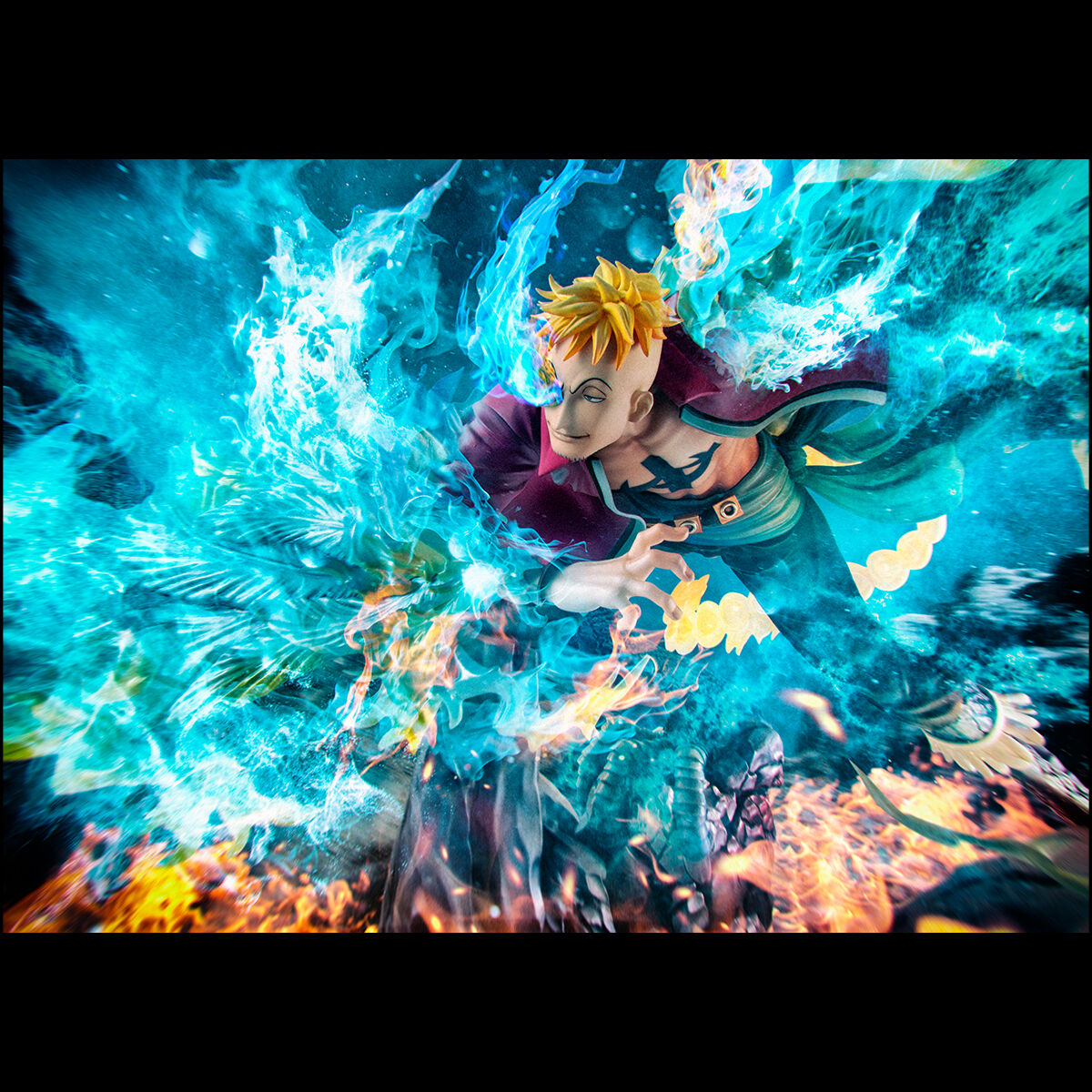 PRE-ORDER MegaHouse - Portrait.Of.Pirates "MAS-MAXIMUM"- One Piece - Whitebeard Pirates 1st Division Captain Marco the Phoenix [EXCLUSIVE]