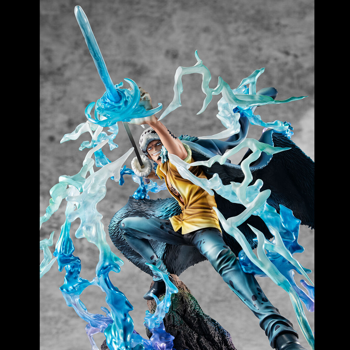PRE-ORDER MegaHouse - Portrait.Of.Pirates ONE PIECE WA-MAXIMUM - The Surgeon of Death: Trafalgar Law [Awaken]
