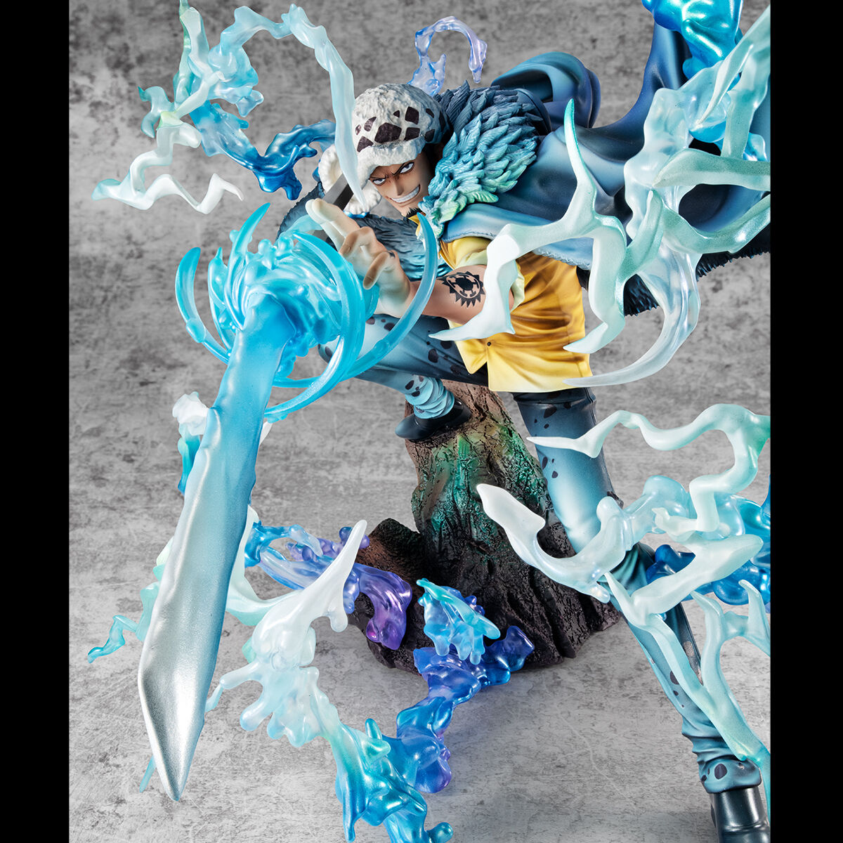 PRE-ORDER MegaHouse - Portrait.Of.Pirates ONE PIECE WA-MAXIMUM - The Surgeon of Death: Trafalgar Law [Awaken]