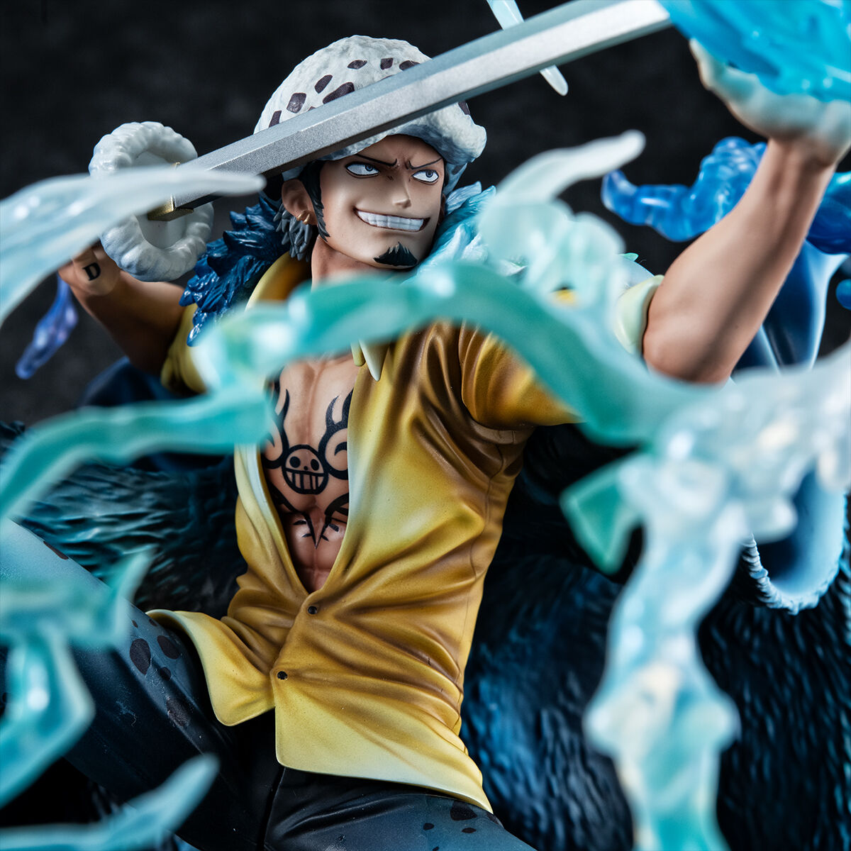 PRE-ORDER MegaHouse - Portrait.Of.Pirates ONE PIECE WA-MAXIMUM - The Surgeon of Death: Trafalgar Law [Awaken]