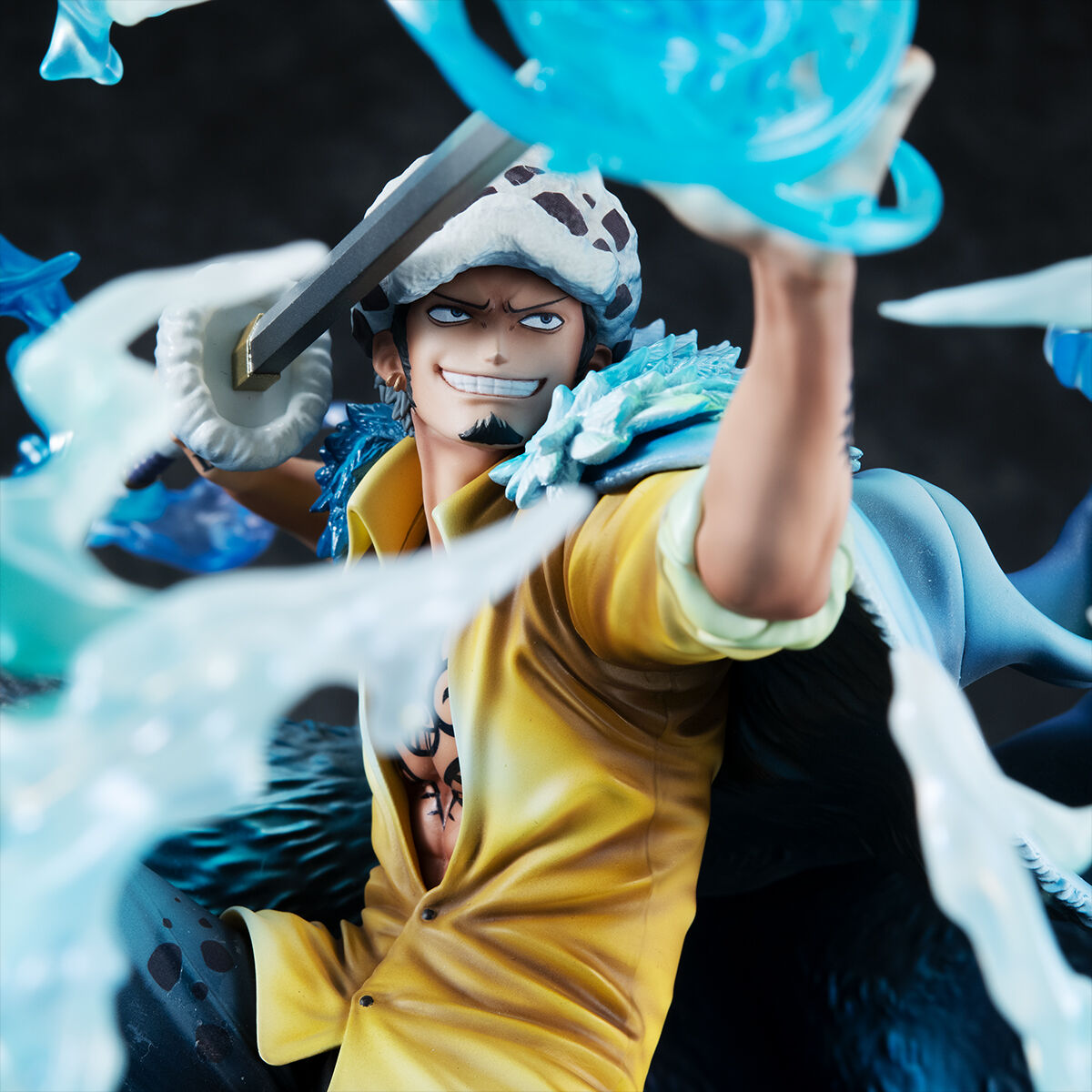 PRE-ORDER MegaHouse - Portrait.Of.Pirates ONE PIECE WA-MAXIMUM - The Surgeon of Death: Trafalgar Law [Awaken]