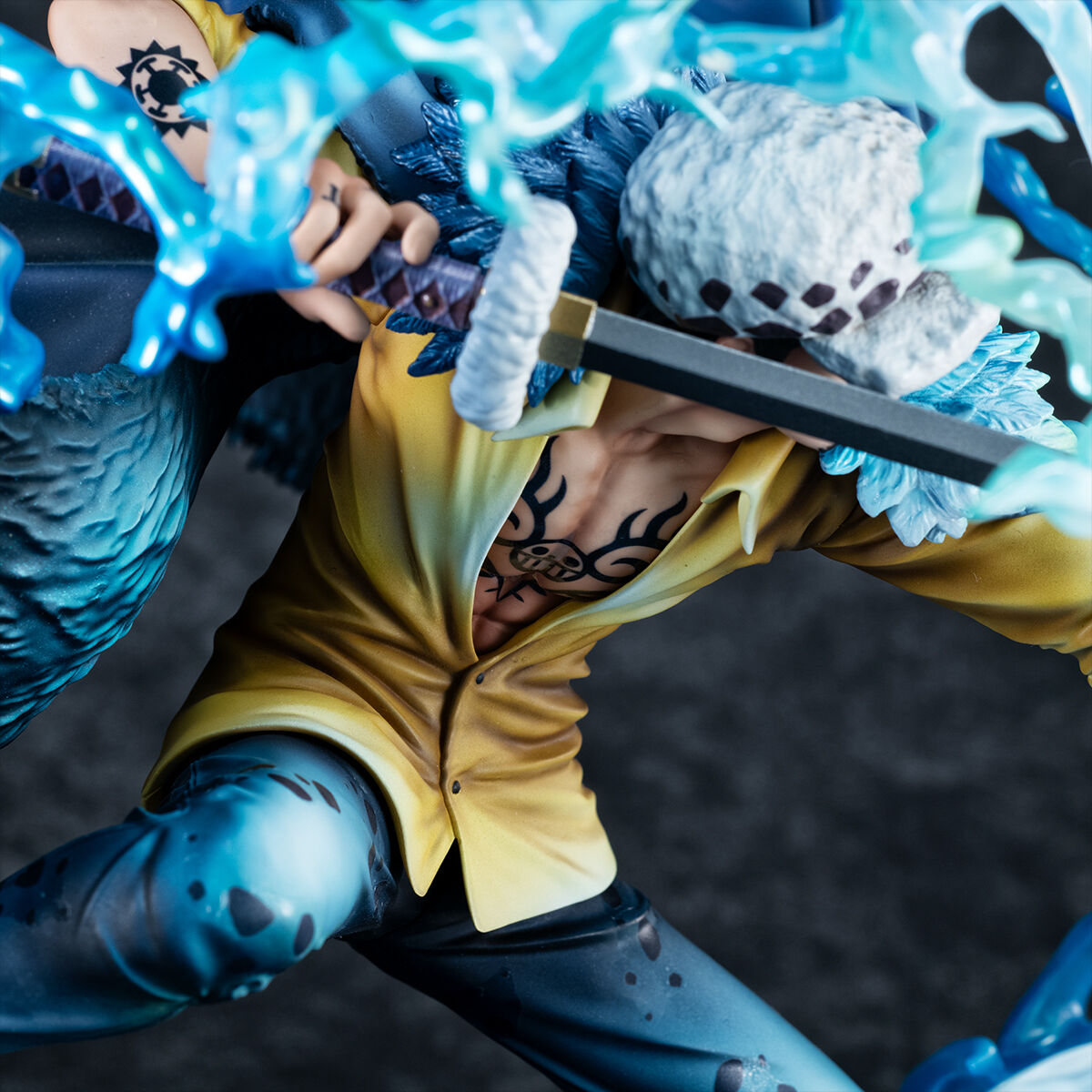 PRE-ORDER MegaHouse - Portrait.Of.Pirates ONE PIECE WA-MAXIMUM - The Surgeon of Death: Trafalgar Law [Awaken]