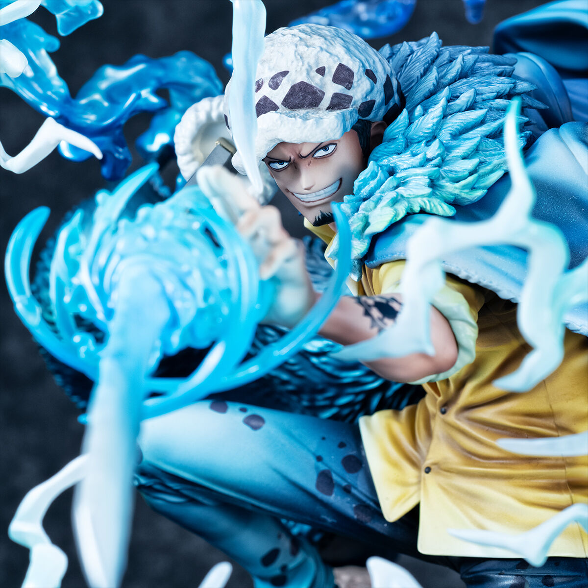 PRE-ORDER MegaHouse - Portrait.Of.Pirates ONE PIECE WA-MAXIMUM - The Surgeon of Death: Trafalgar Law [Awaken]