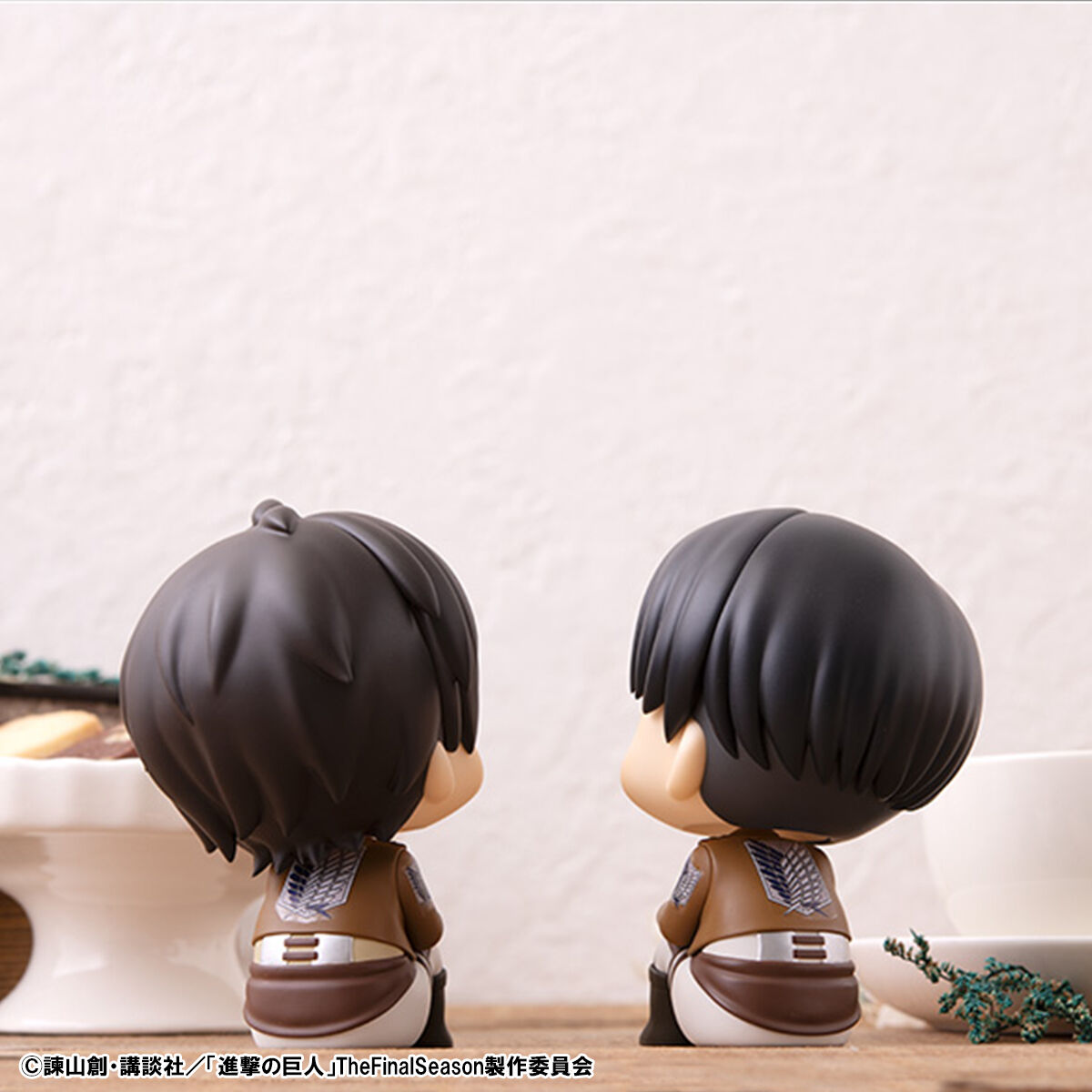 PRE-ORDER  MegaHouse - Look Up - Attack on Titan - Eren Yeager & Levi Set [EXCLUSIVE]