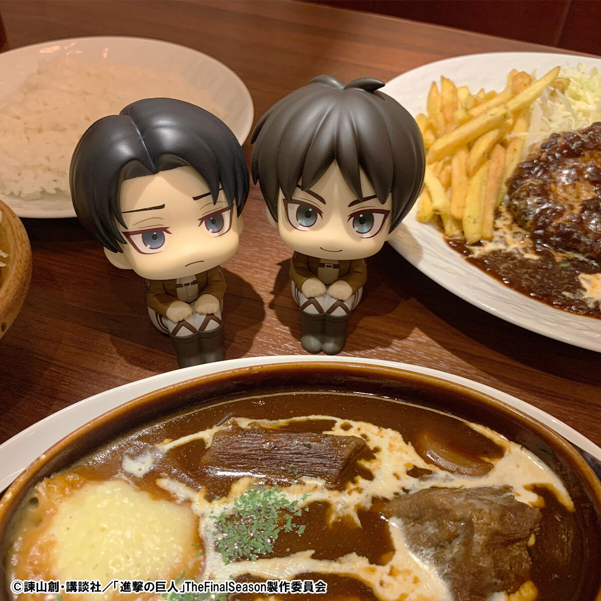 PRE-ORDER  MegaHouse - Look Up - Attack on Titan - Eren Yeager & Levi Set [EXCLUSIVE]