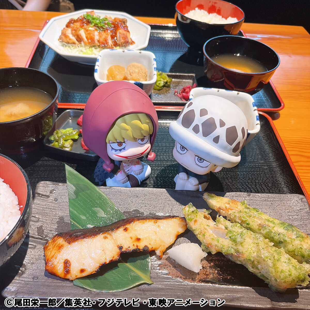 PRE-ORDER MegaHouse - Look Up - ONE PIECE - Trafalgar Law: Childhood Ver. & Corazon Set [EXCLUSIVE]