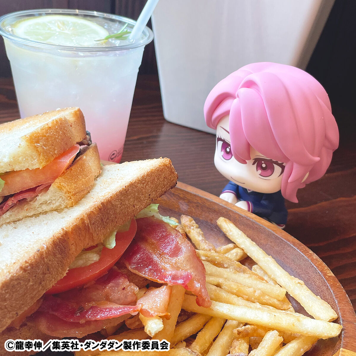 PRE-ORDER MegaHouse - Look Up - TV Anime Dandadan - Aira & Jiji Set [EXCLUSIVE]